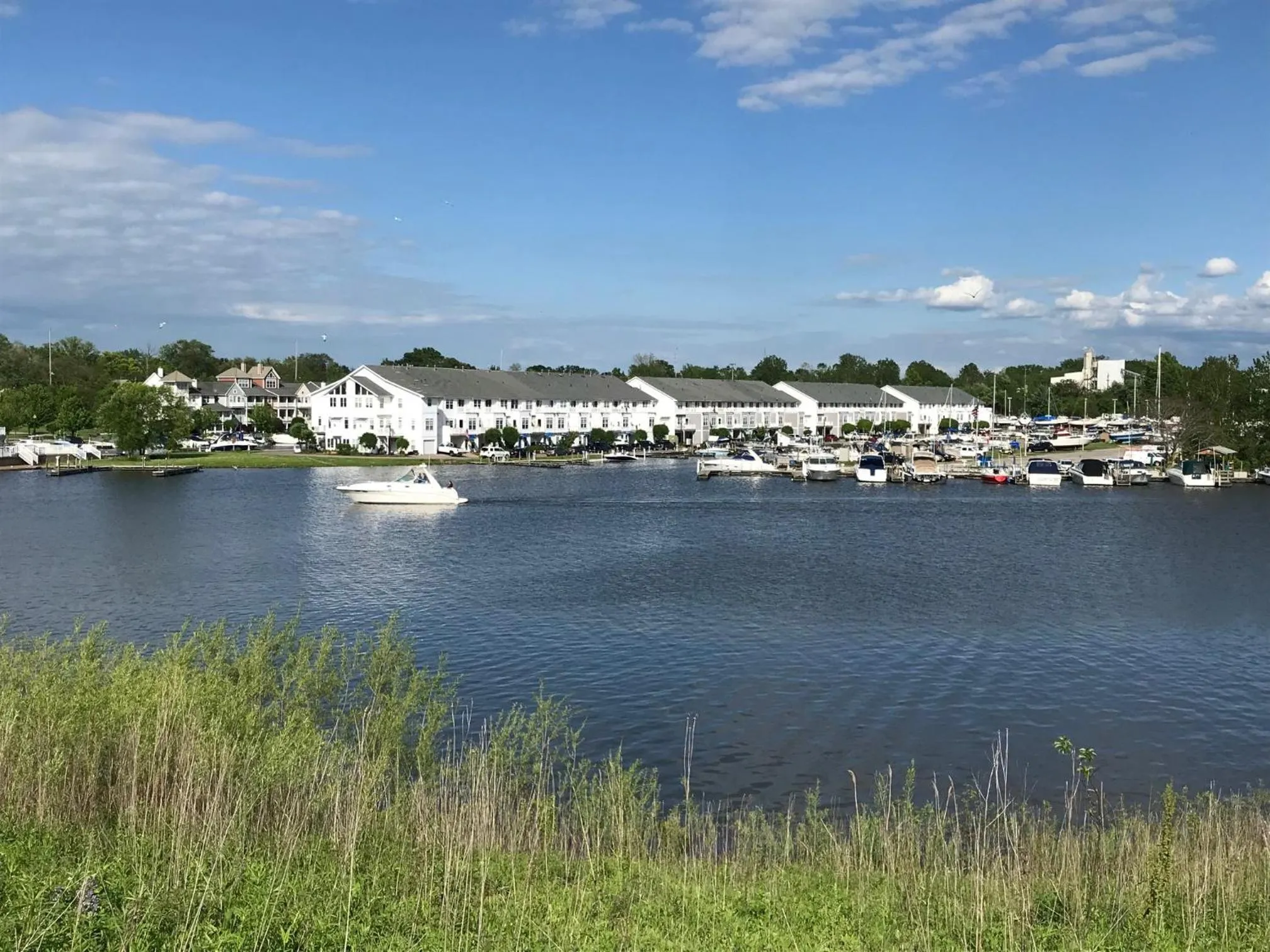 Neighbourhood in Ariel Broadway Hotel