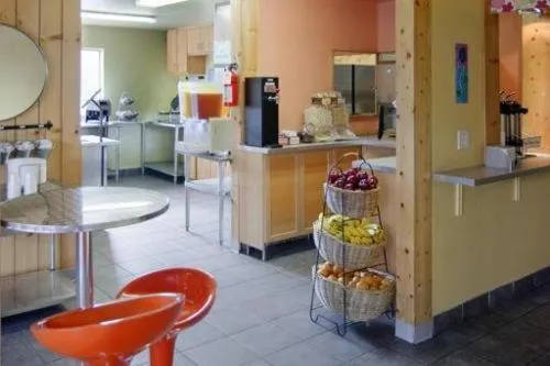 Restaurant/places to eat in Valued Stay Madison