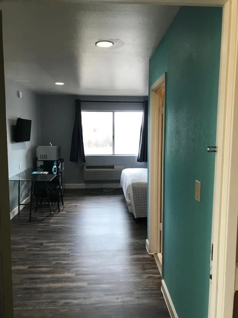 Property building, Bed in Valued Stay Madison