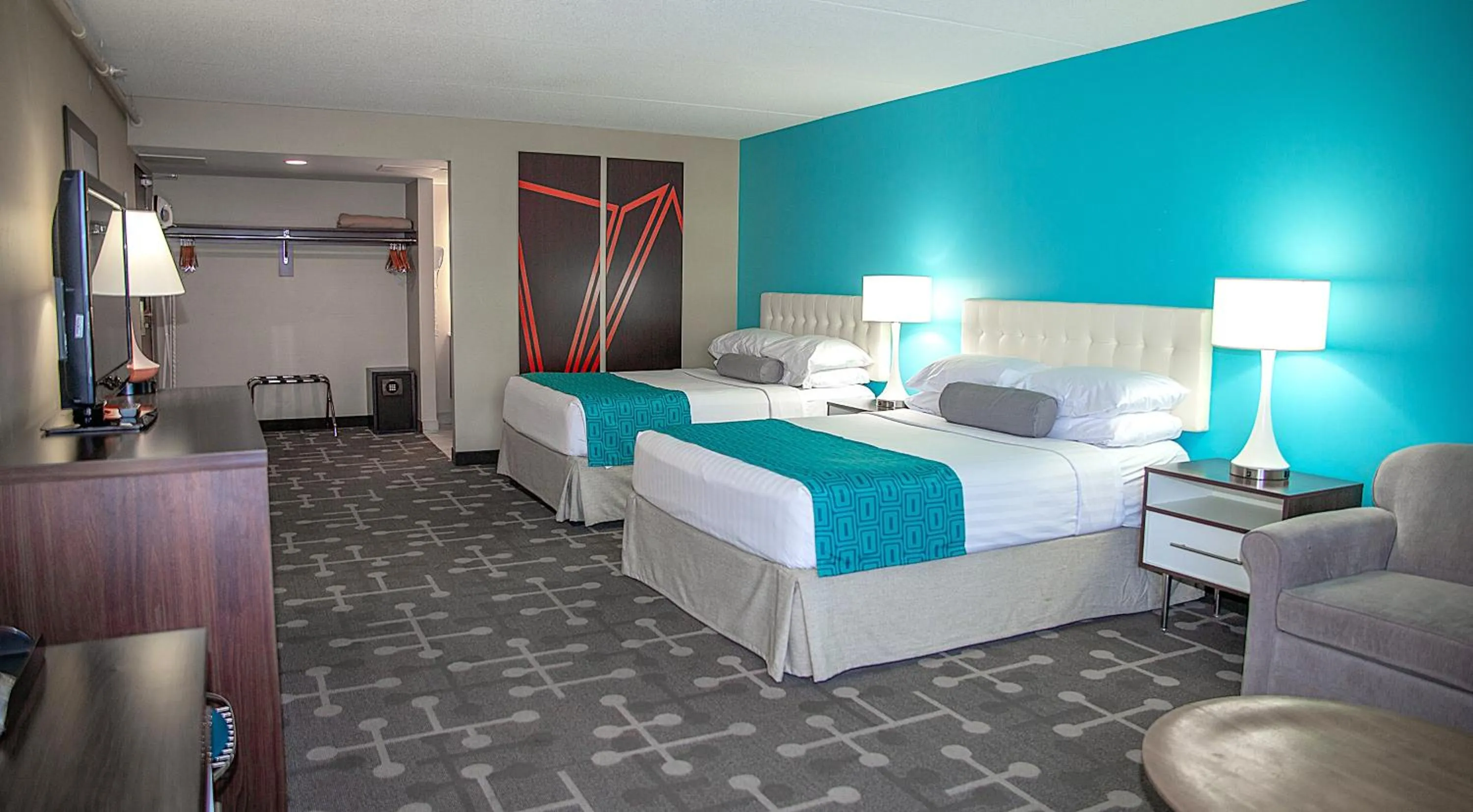 Property building, Bed in Howard Johnson Plaza by Wyndham by the Falls Niagara Falls