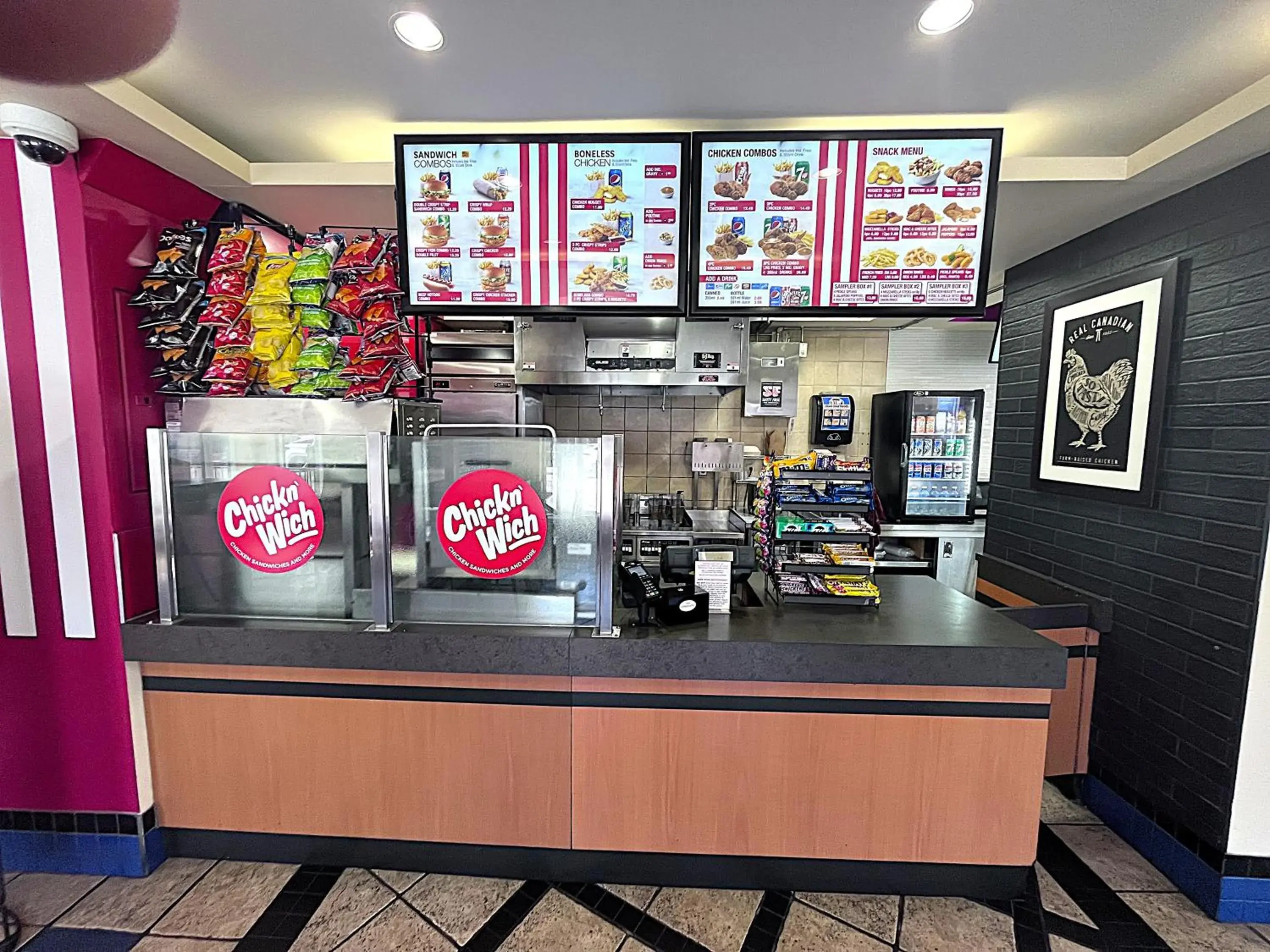 Restaurant/places to eat in Howard Johnson Plaza by Wyndham by the Falls Niagara Falls Restaurant/places to eat in Howard Johnson Plaza by Wyndham by the Falls Niagara Falls