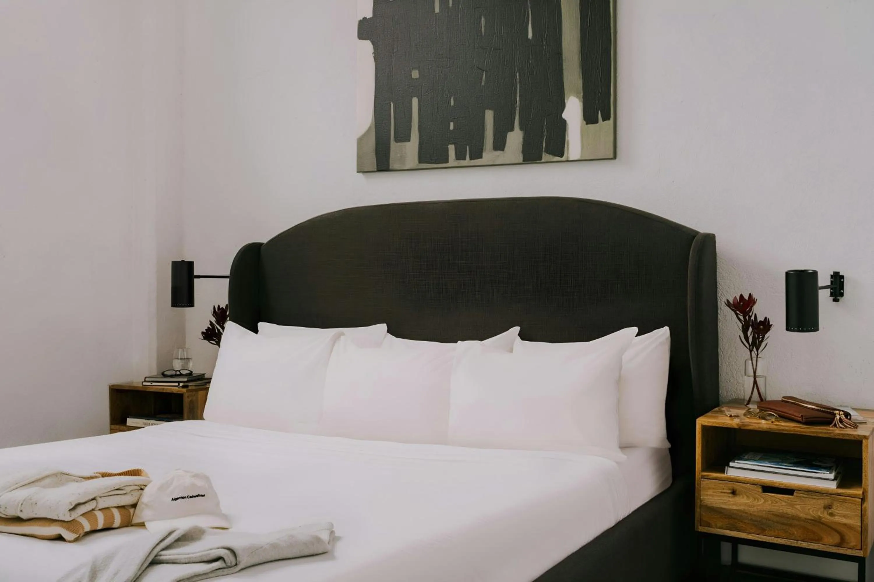 Bedroom, Bed in Sonder by Marriott Bonvoy The Heid Apartments Loft District