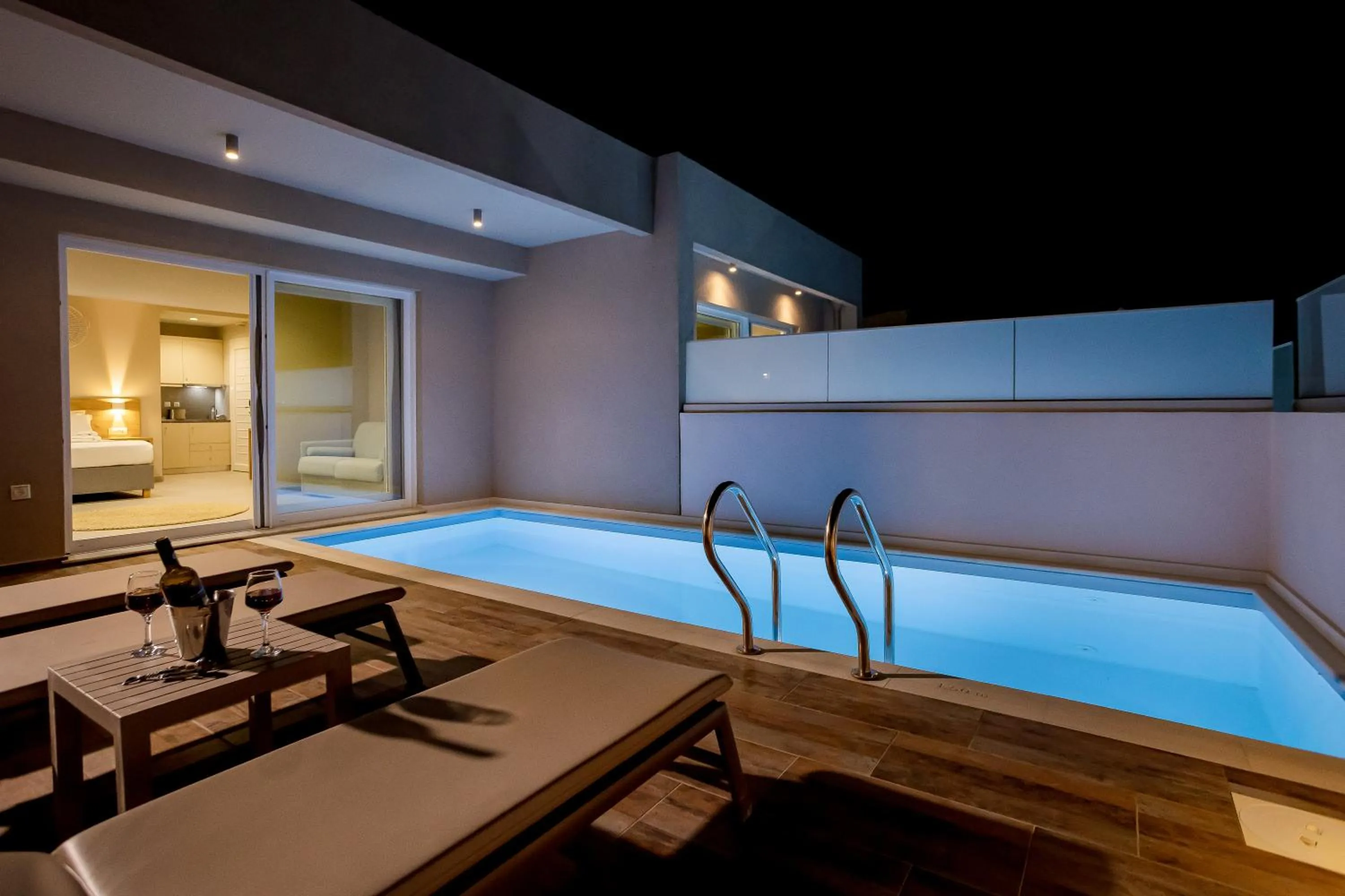 Night in Sarpidon Suites