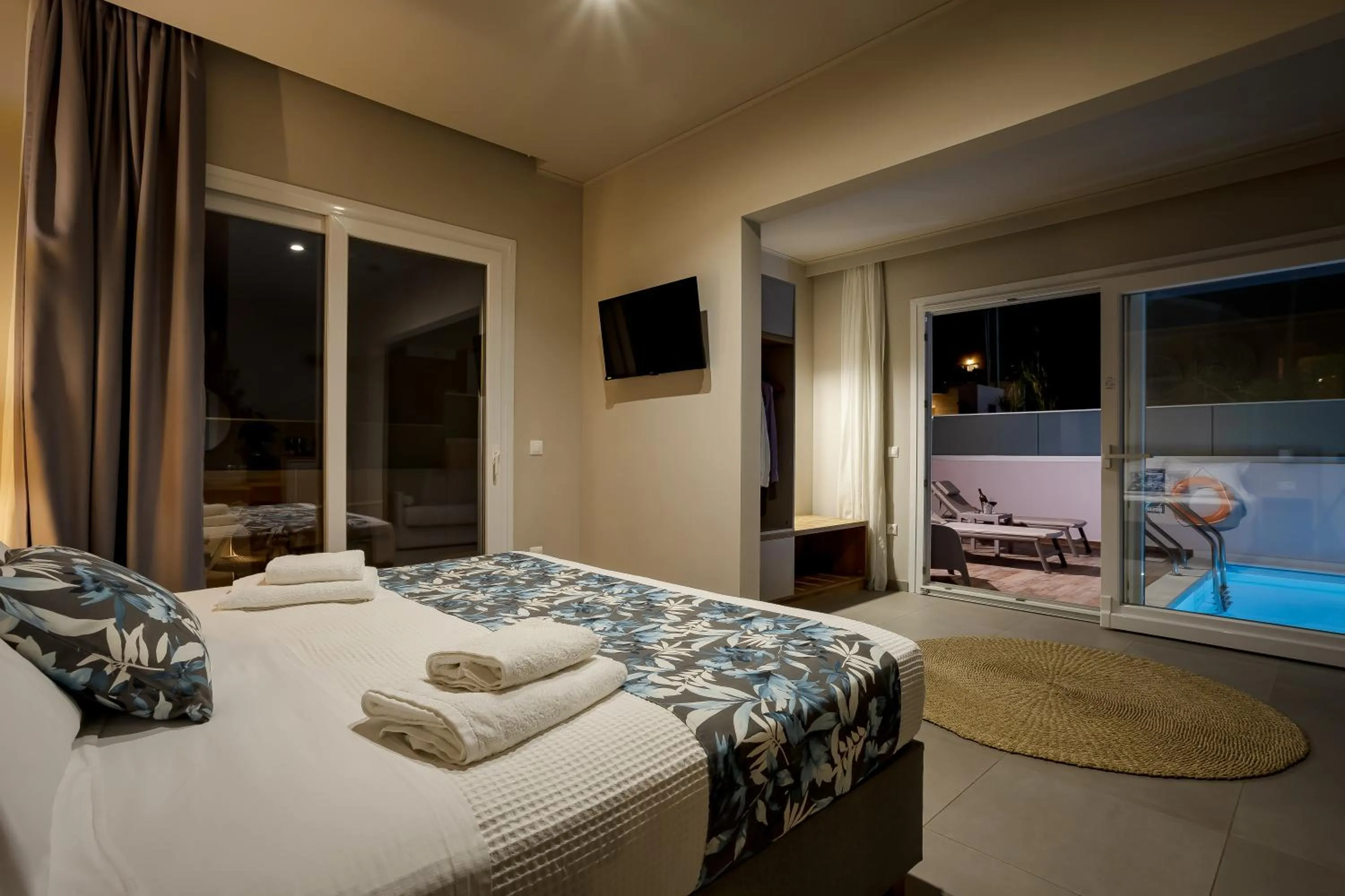 Night, Bed in Sarpidon Suites