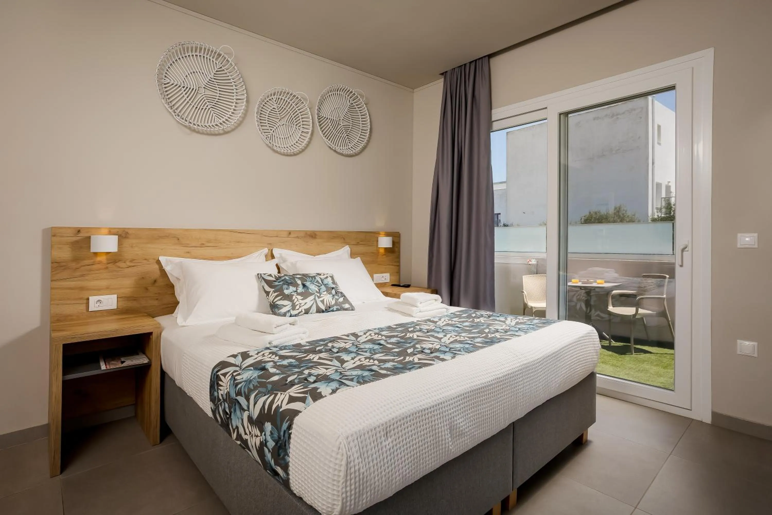 Bed in Sarpidon Suites