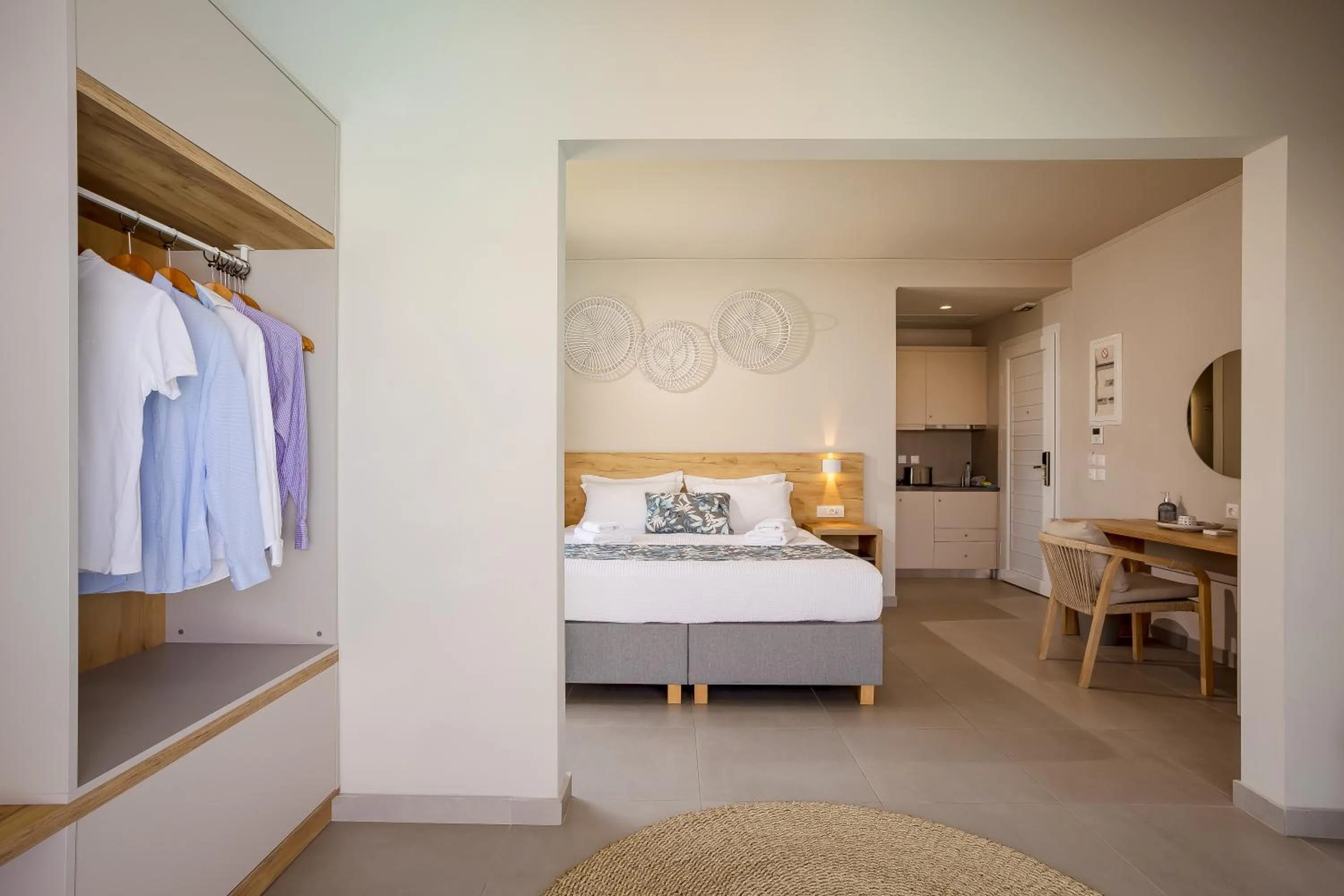 Day, Bed in Sarpidon Suites