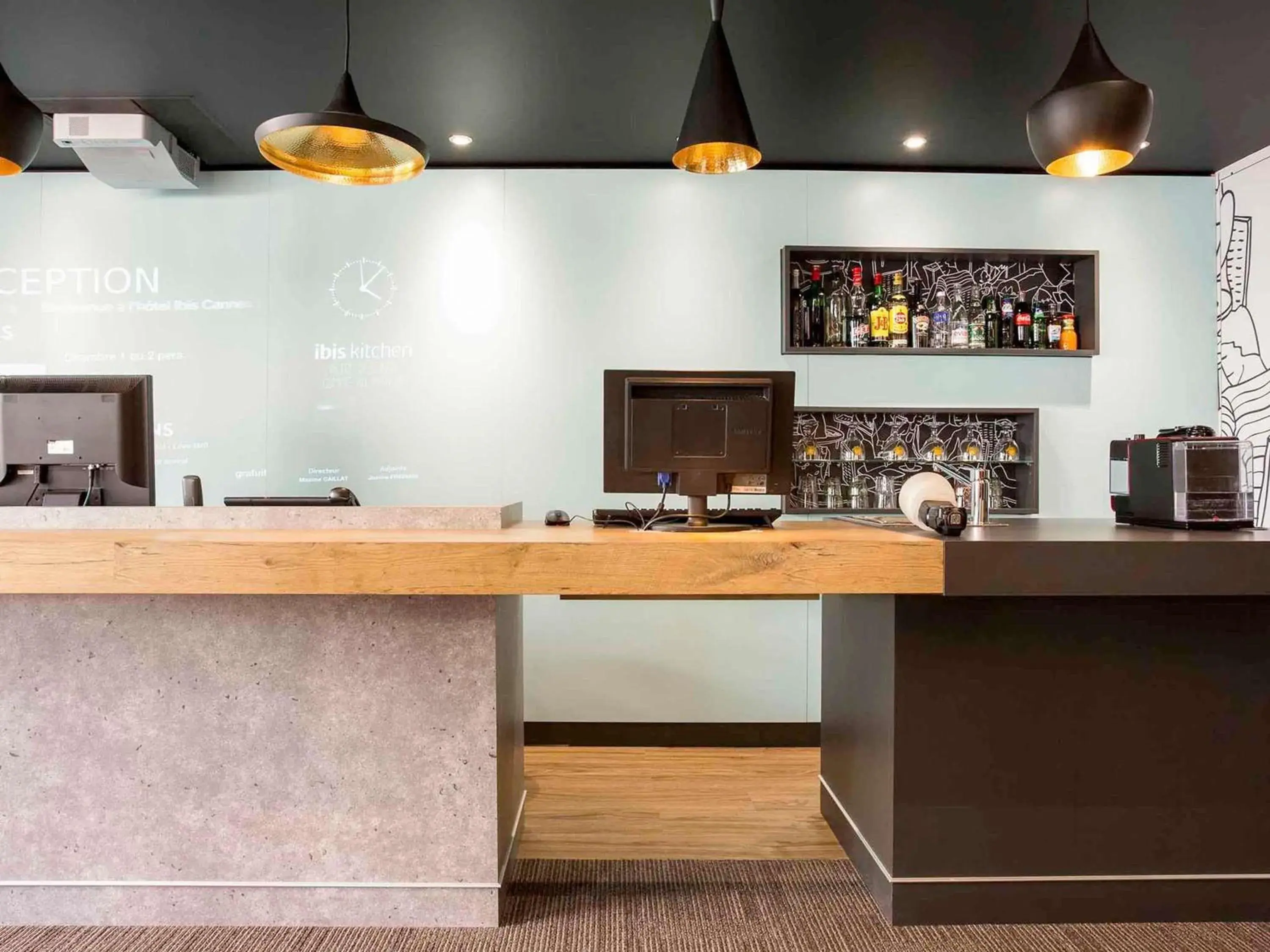 Lounge or bar in ibis Cannes Centre Lounge or bar in ibis Cannes Centre