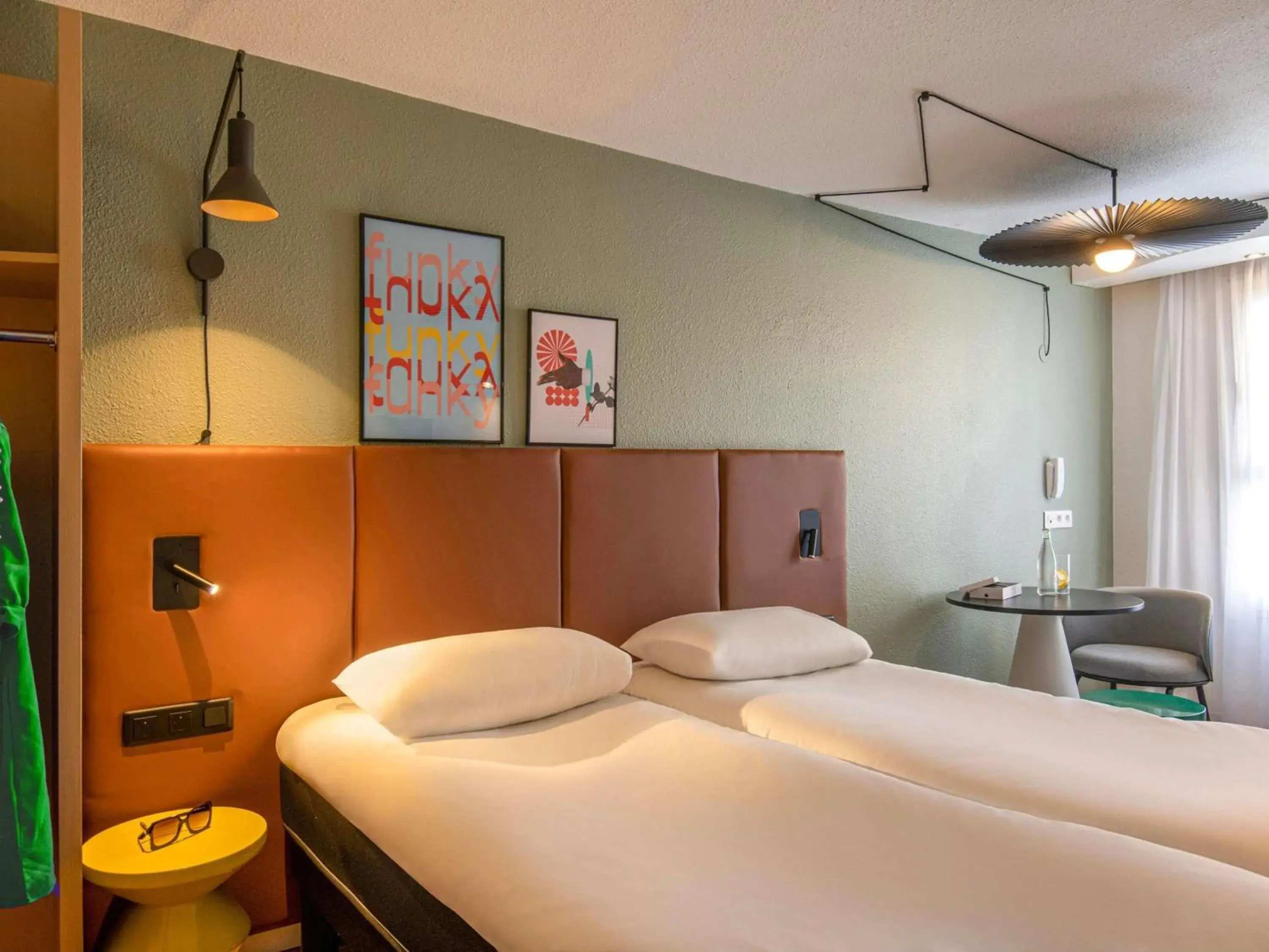 Bedroom, Bed in ibis Cannes Centre Bedroom, Bed in ibis Cannes Centre