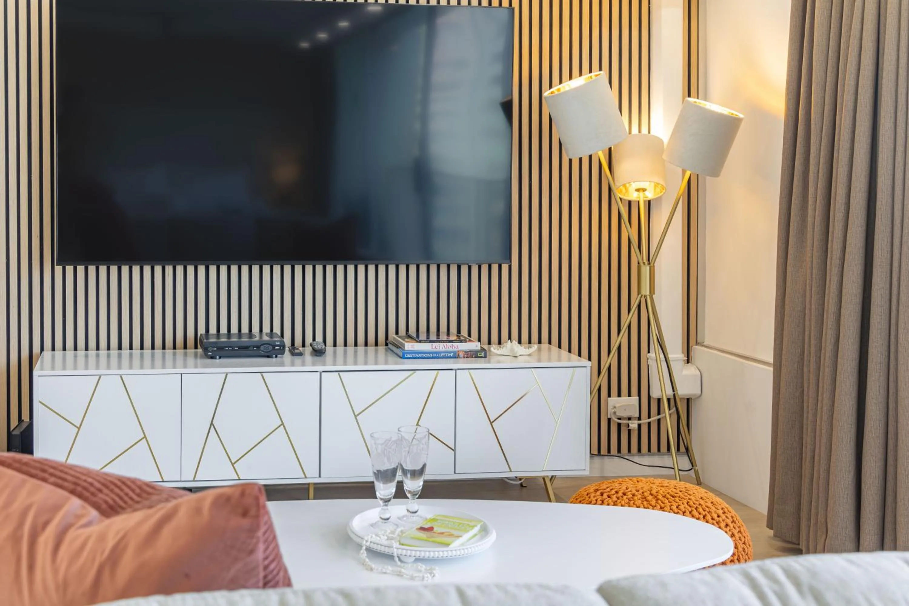 TV and multimedia, Bed in Steps to Waikiki Beach! Newly Renovated with 75" TV