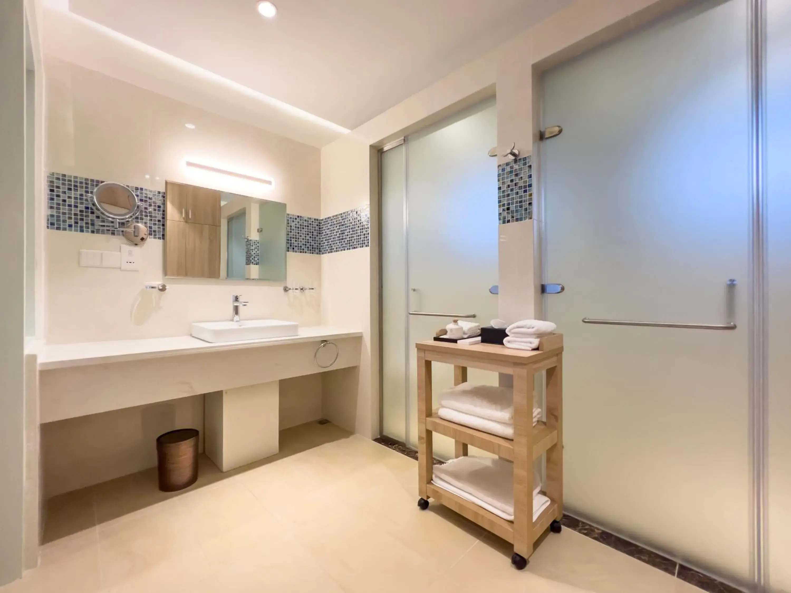 Bathroom in Siyam World Maldives - 24-Hour Premium All-inclusive with Free Transfer Bathroom in Siyam World Maldives - 24-Hour Premium All-inclusive with Free Transfer