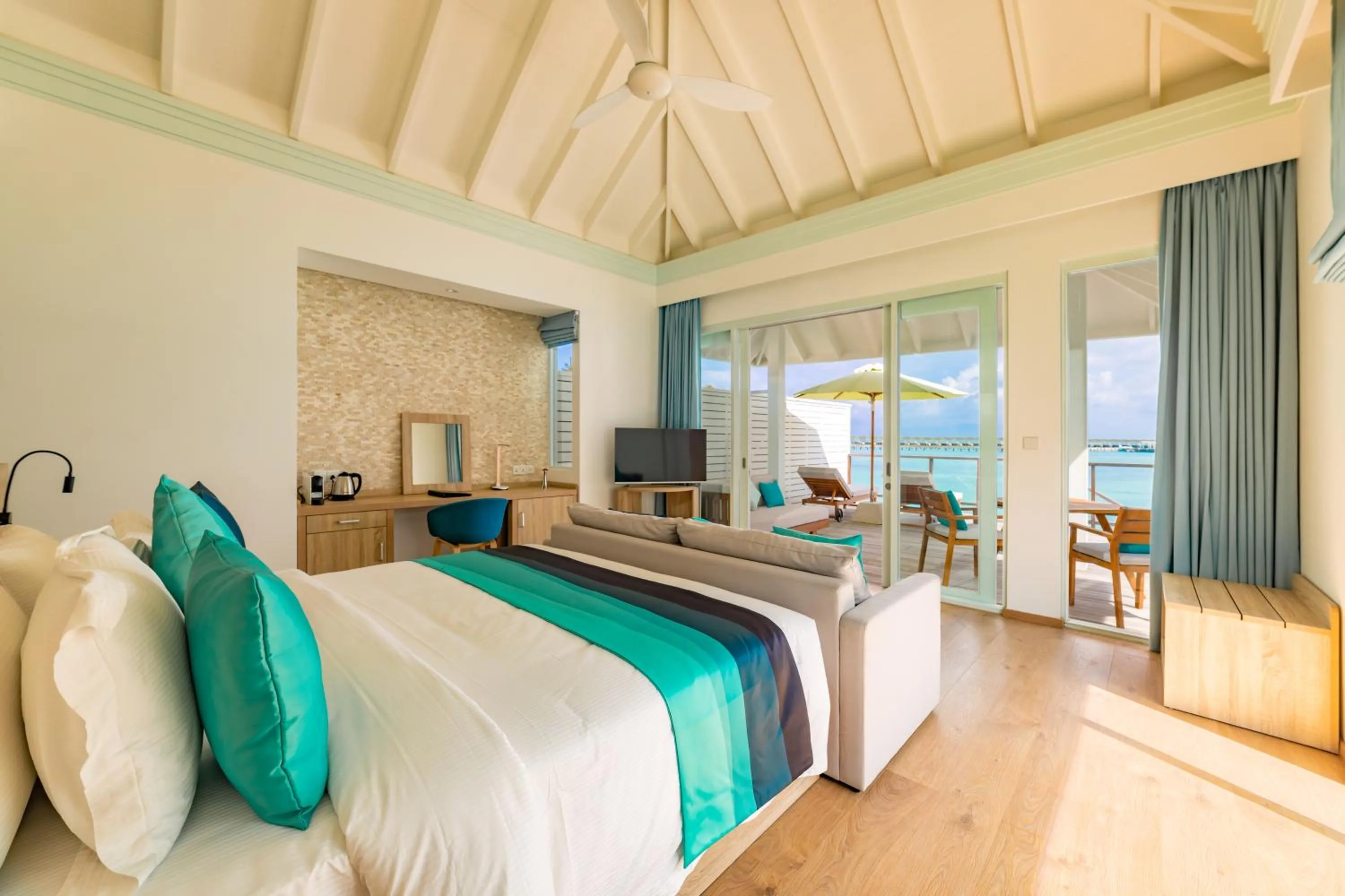 Bed in Siyam World Maldives - 24-Hour Premium All-inclusive with Free Transfer