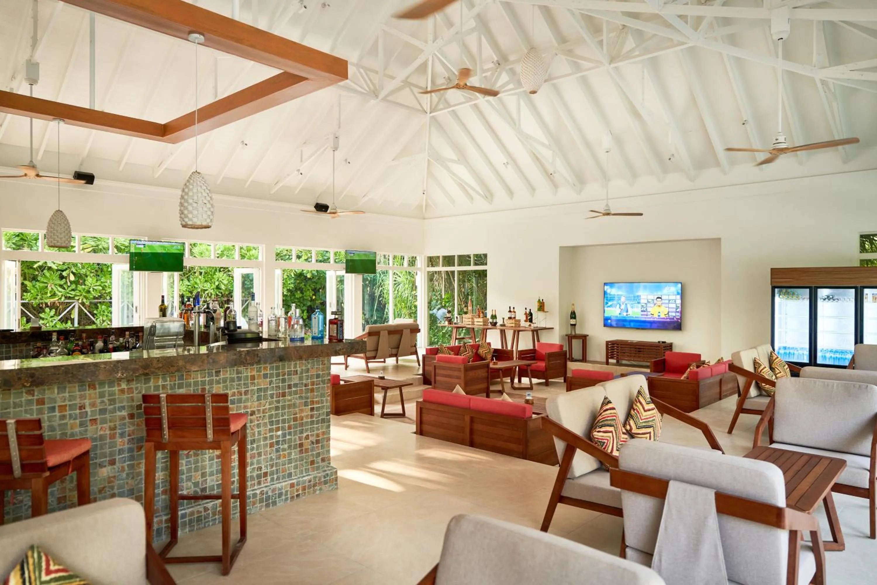 Lounge or bar in Siyam World Maldives - 24-Hour Premium All-inclusive with Free Transfer