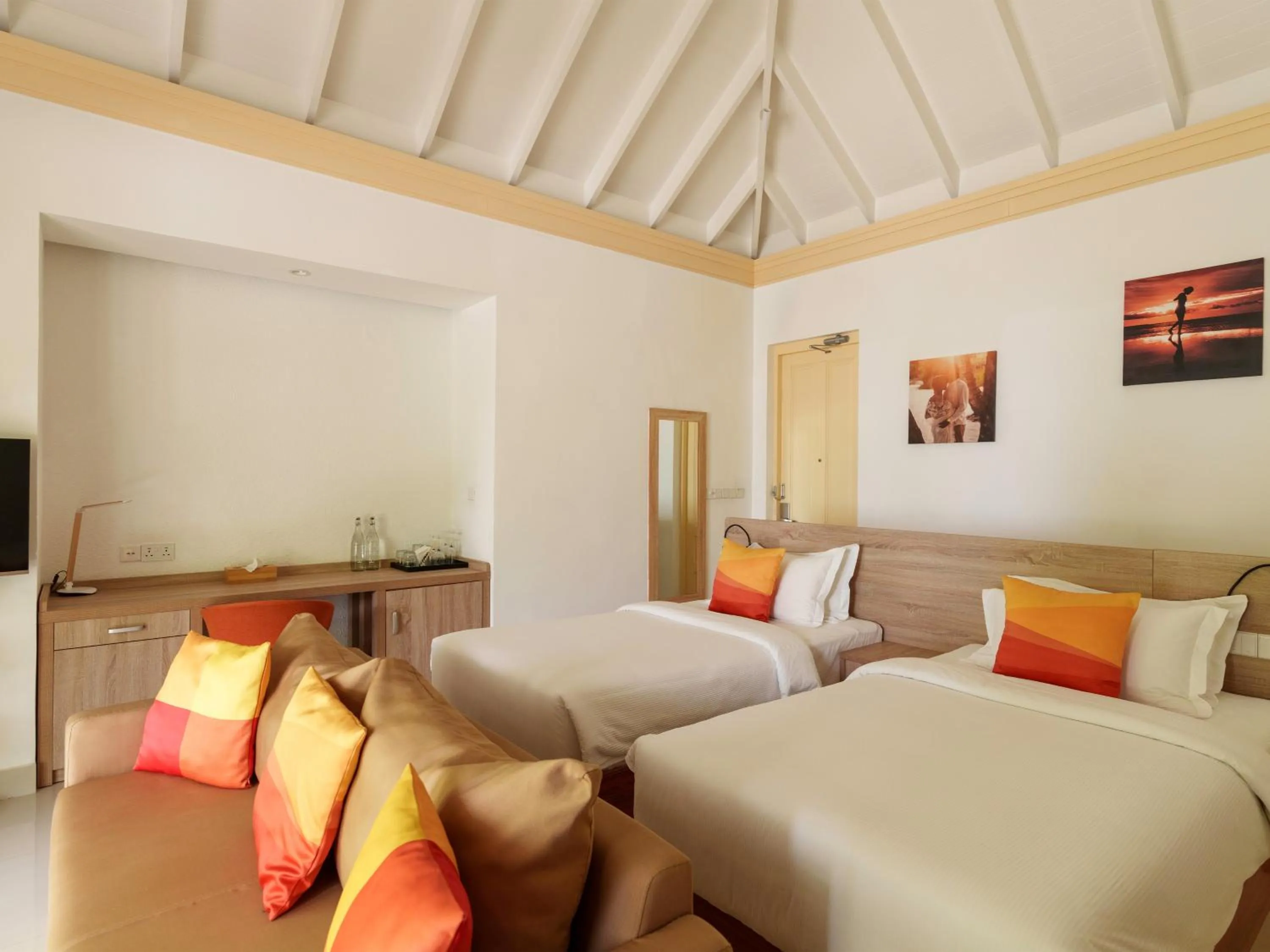 Bed in Siyam World Maldives - 24-Hour Premium All-inclusive with Free Transfer