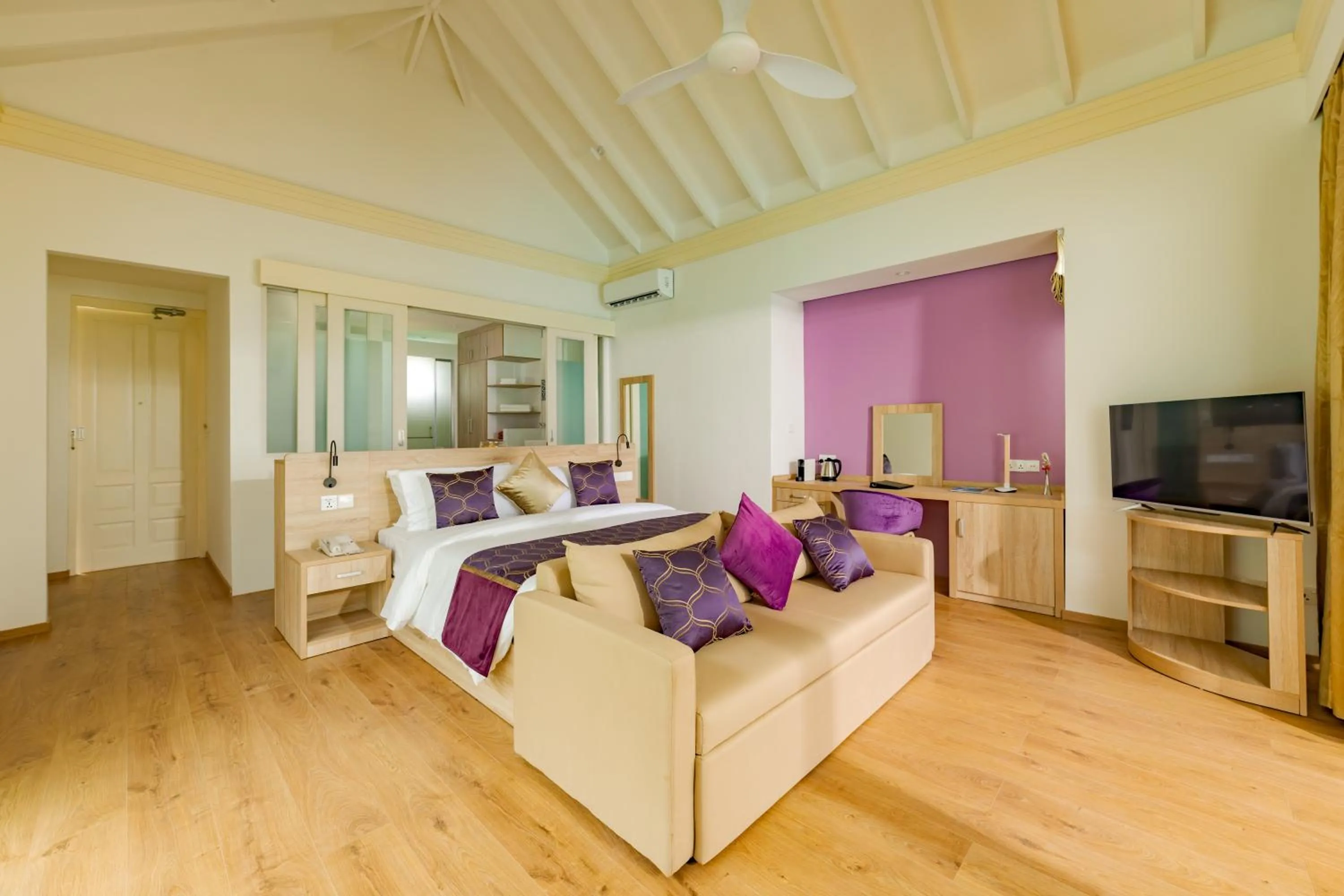Photo of the whole room, Bed in Siyam World Maldives - 24-Hour Premium All-inclusive with Free Transfer