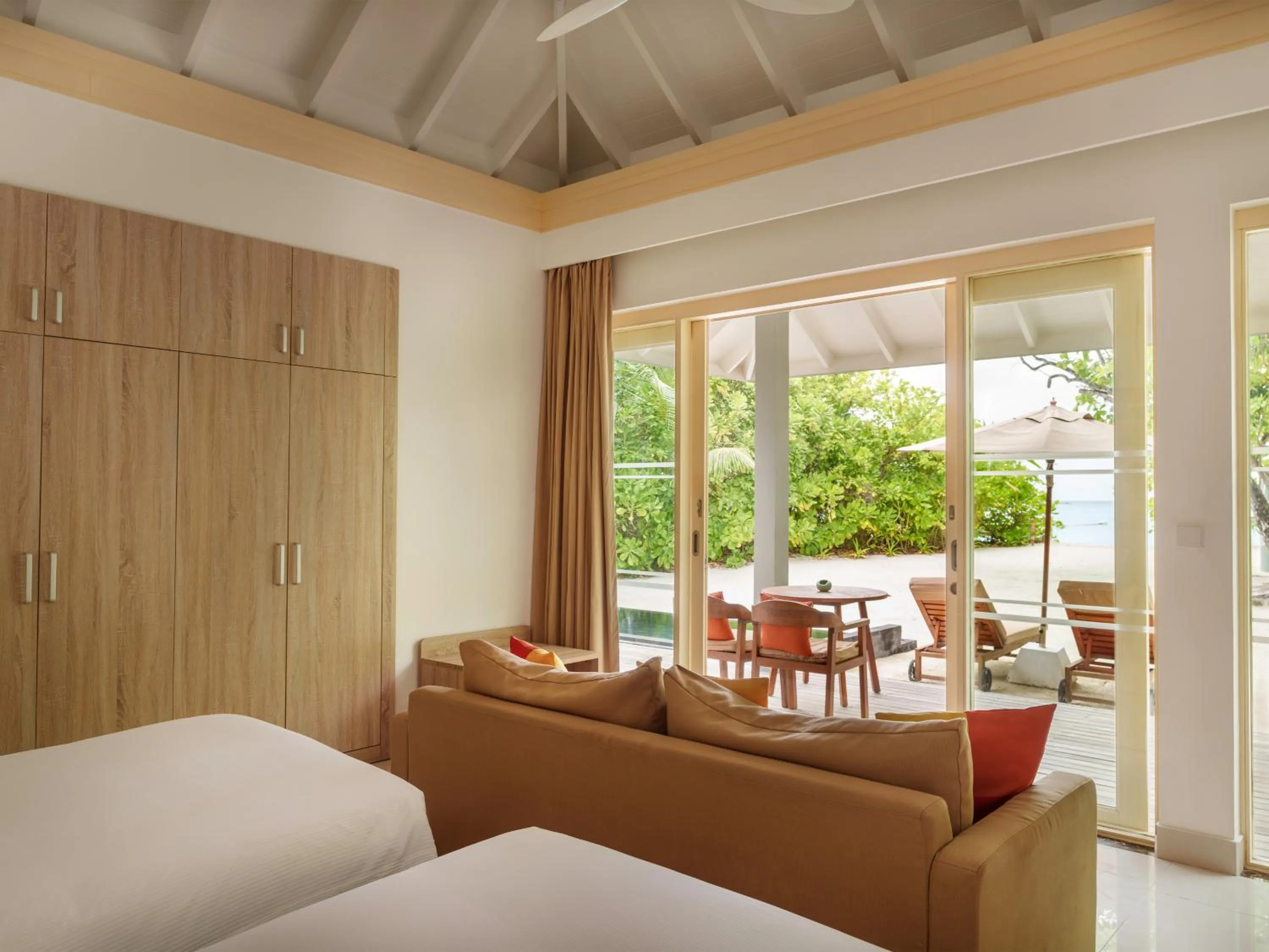 Bed in Siyam World Maldives - 24-Hour Premium All-inclusive with Free Transfer