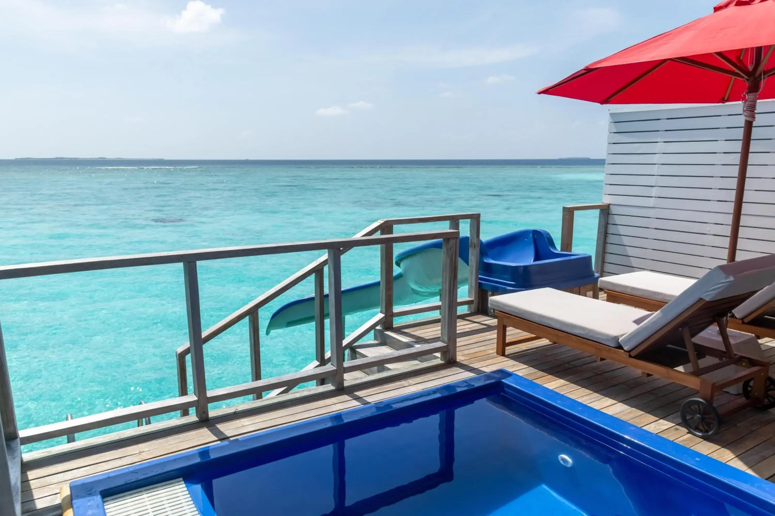 Swimming pool in Siyam World Maldives - 24-Hour Premium All-inclusive with Free Transfer Swimming pool in Siyam World Maldives - 24-Hour Premium All-inclusive with Free Transfer