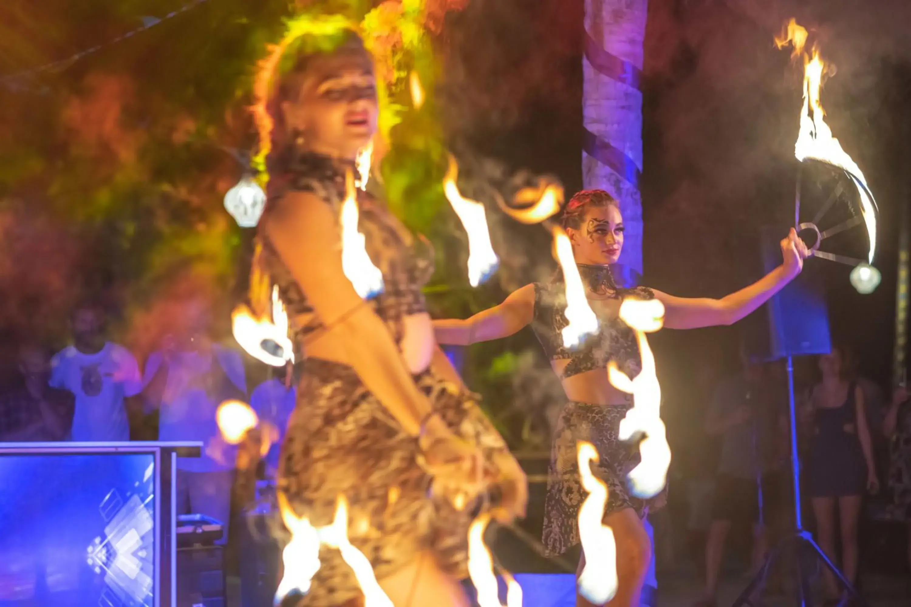 Lounge or bar in Siyam World Maldives - 24-Hour Premium All-inclusive with Free Transfer Lounge or bar in Siyam World Maldives - 24-Hour Premium All-inclusive with Free Transfer