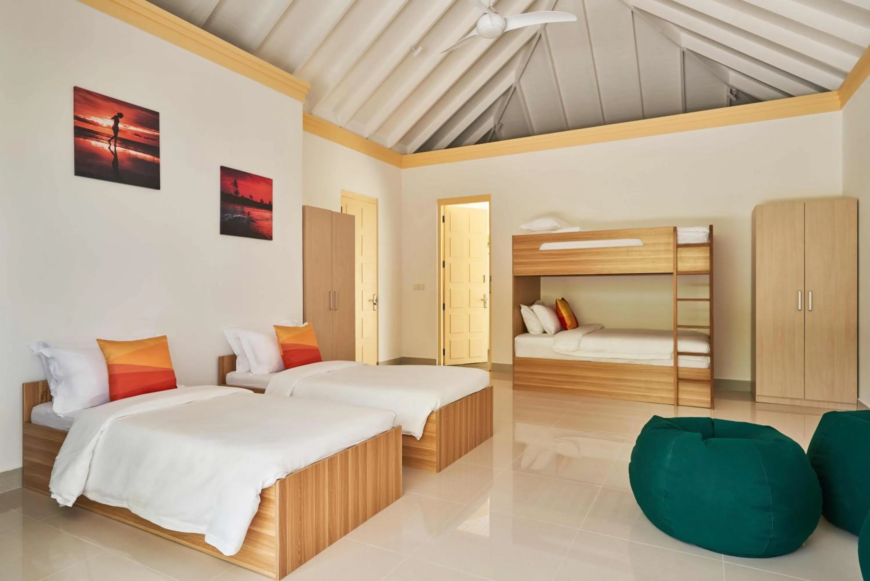 Bed in Siyam World Maldives - 24-Hour Premium All-inclusive with Free Transfer