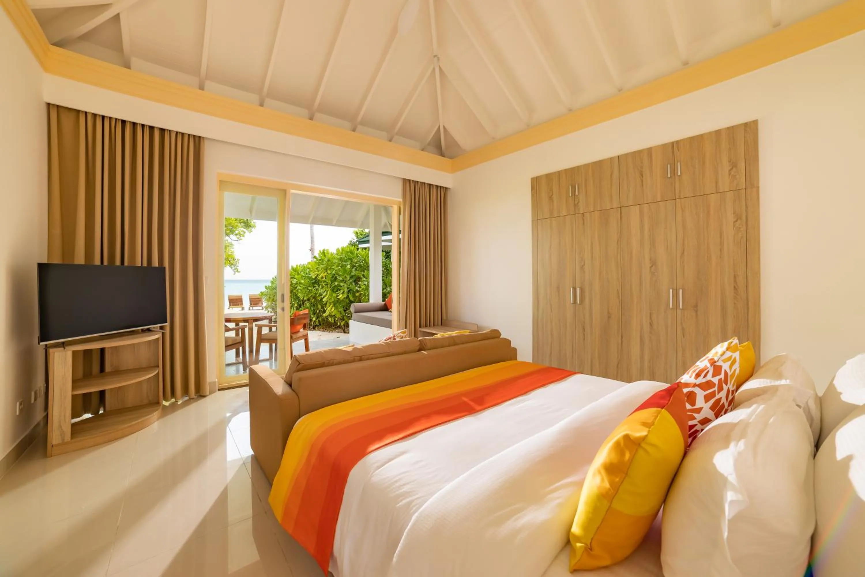 Bedroom, Bed in Siyam World Maldives - 24-Hour Premium All-inclusive with Free Transfer