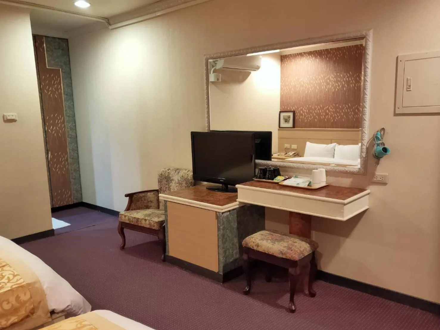 TV and multimedia, Bed in 夏威夷酒店Melody Hawaii Hotel