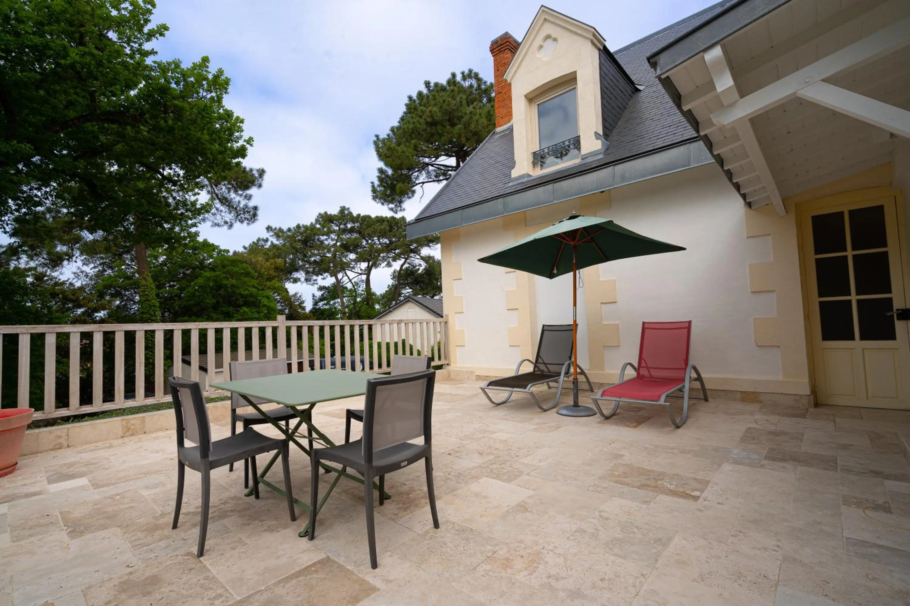 Hôtel The Originals Résidence de Rohan (EX RELAIS DU SILENCE)