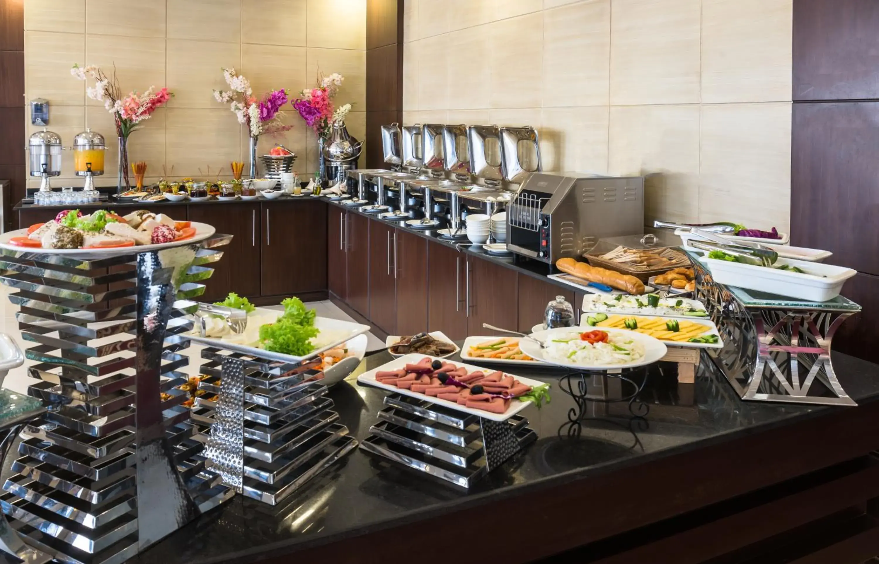 Restaurant/places to eat in Myrtle Al Shohadaa Serviced Apartments Restaurant/places to eat in Myrtle Al Shohadaa Serviced Apartments