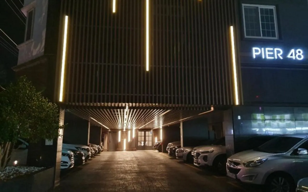 Property building in Hotel Pier 48