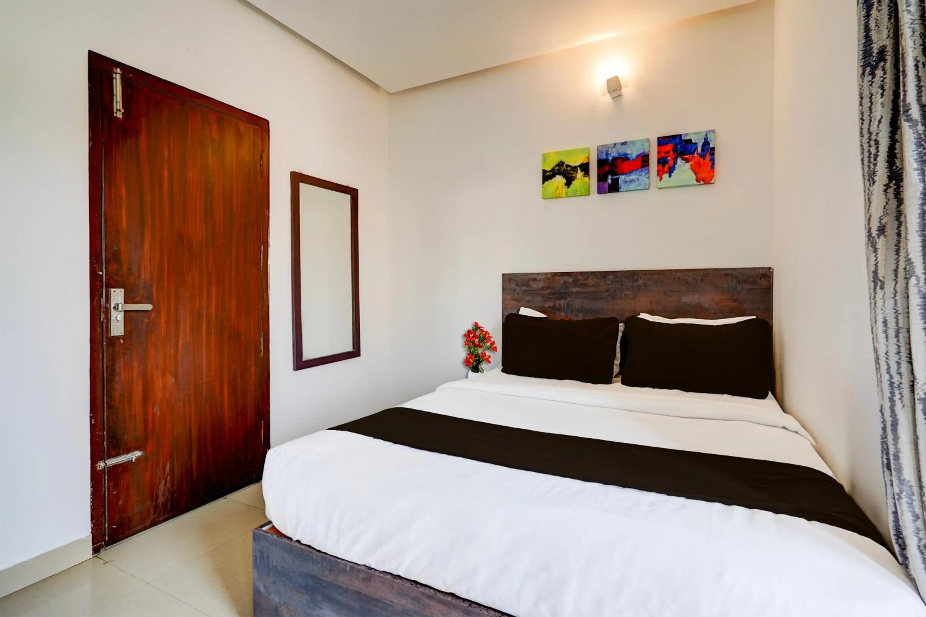 Bedroom, Bed in Townhouse Hebbal
