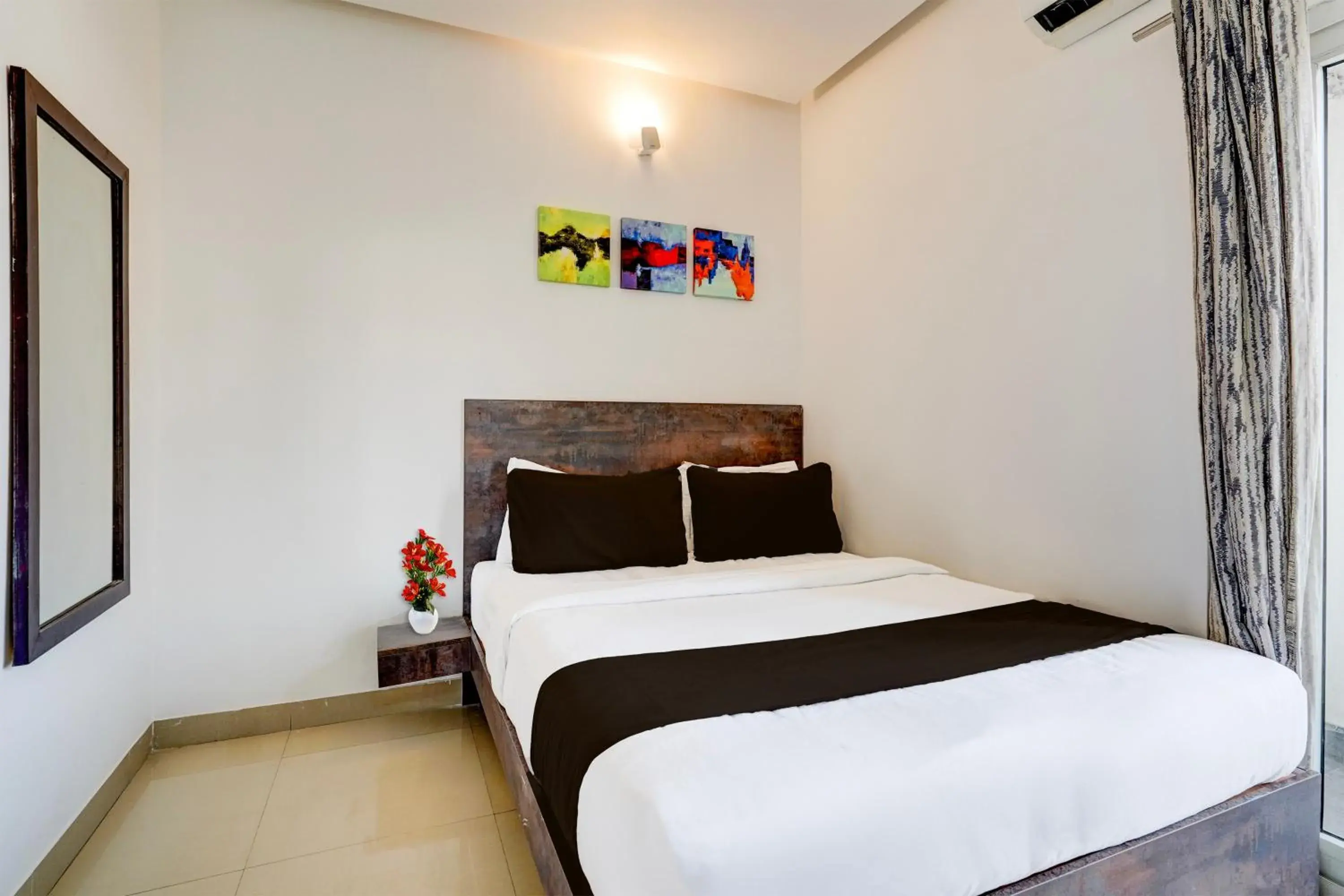 Bedroom, Bed in Super Townhouse Hebbal Bedroom, Bed in Super Townhouse Hebbal