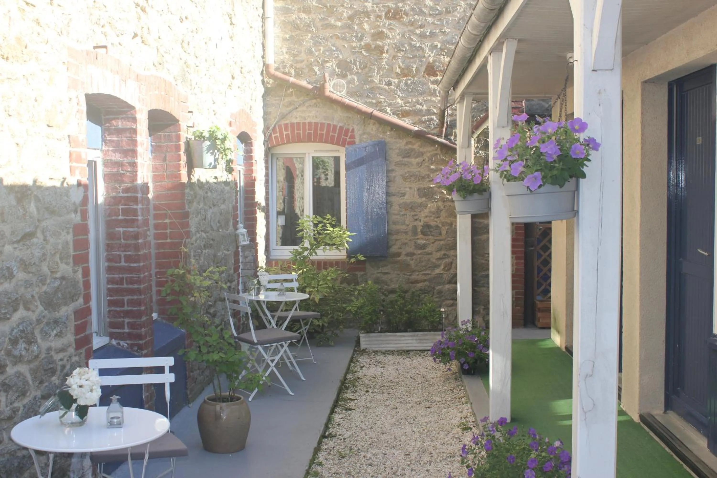 Balcony/Terrace in Hotel Saint-Michel