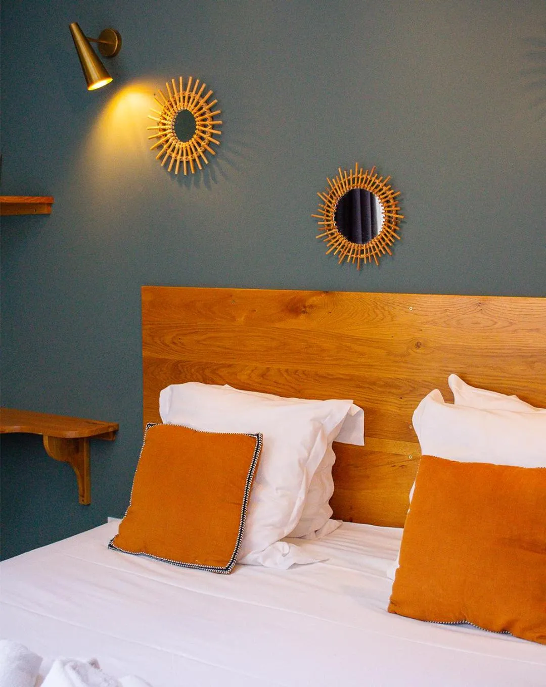 Bed in Hotel Saint-Michel