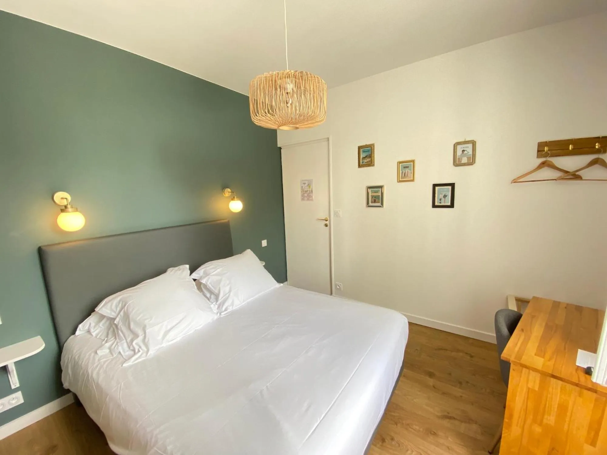 Photo of the whole room, Bed in Hotel Saint-Michel