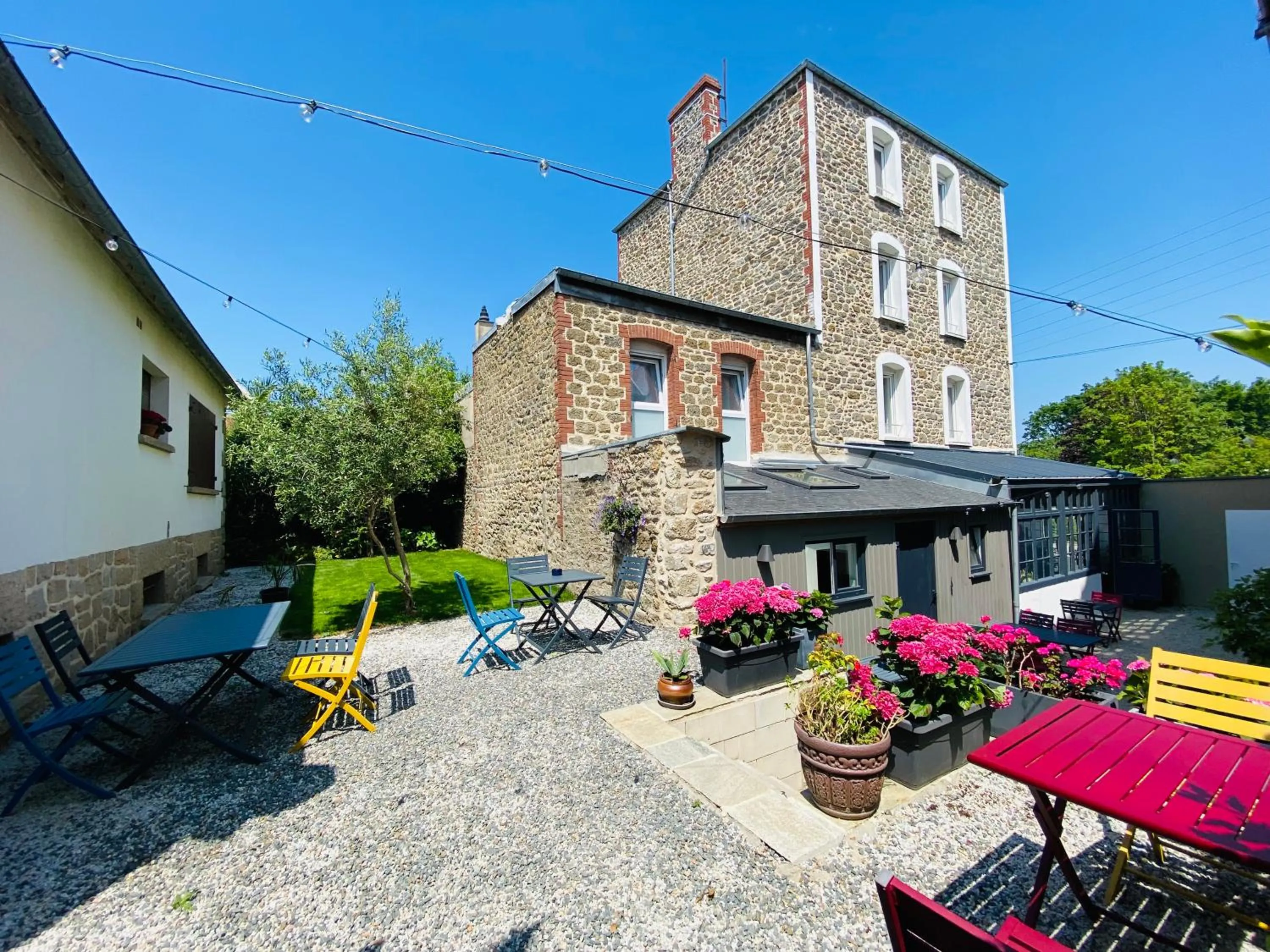 Garden in Hotel Saint-Michel