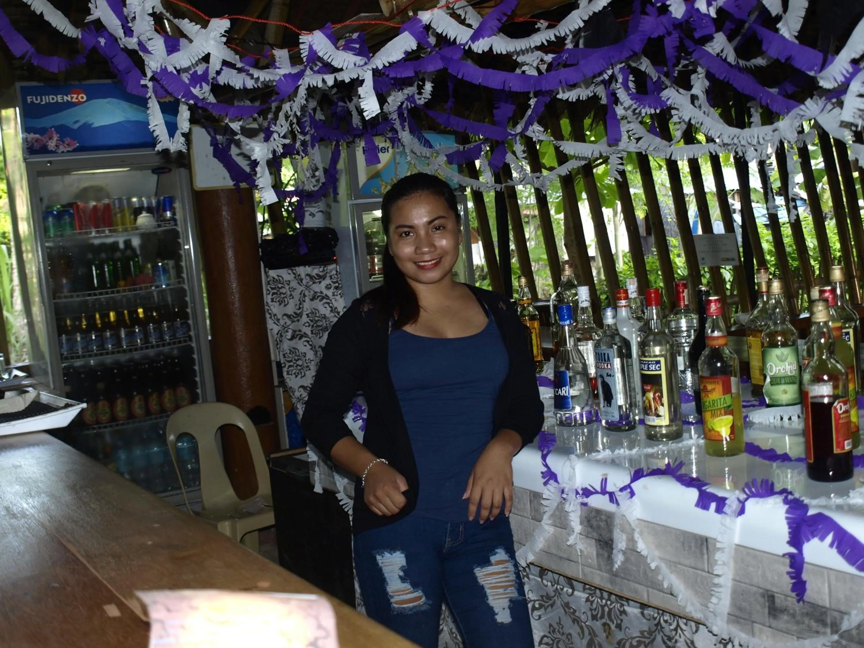 Restaurant/places to eat in The Shark's Tail Dive Resort