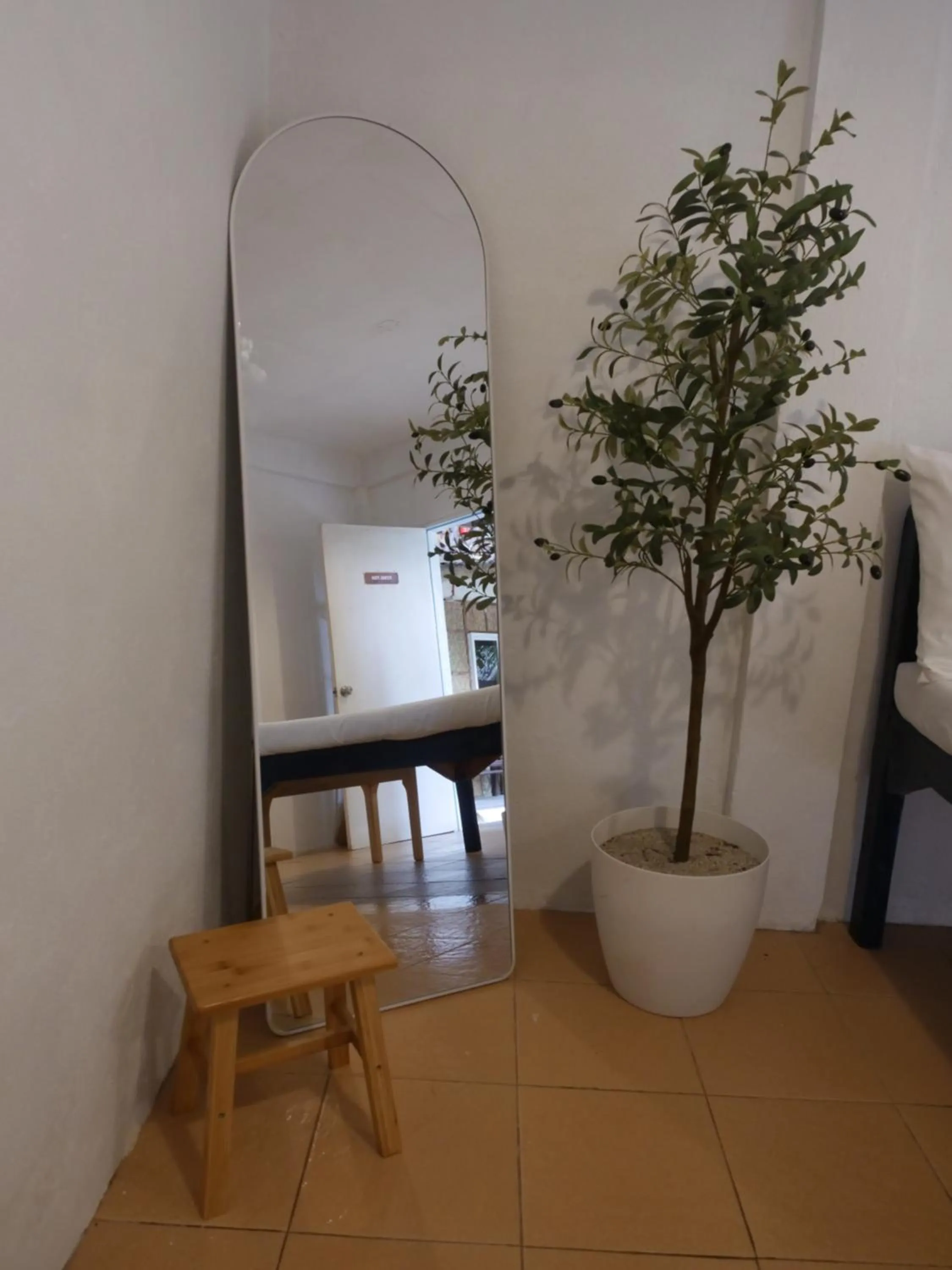 The Shark's Tail Dive Resort