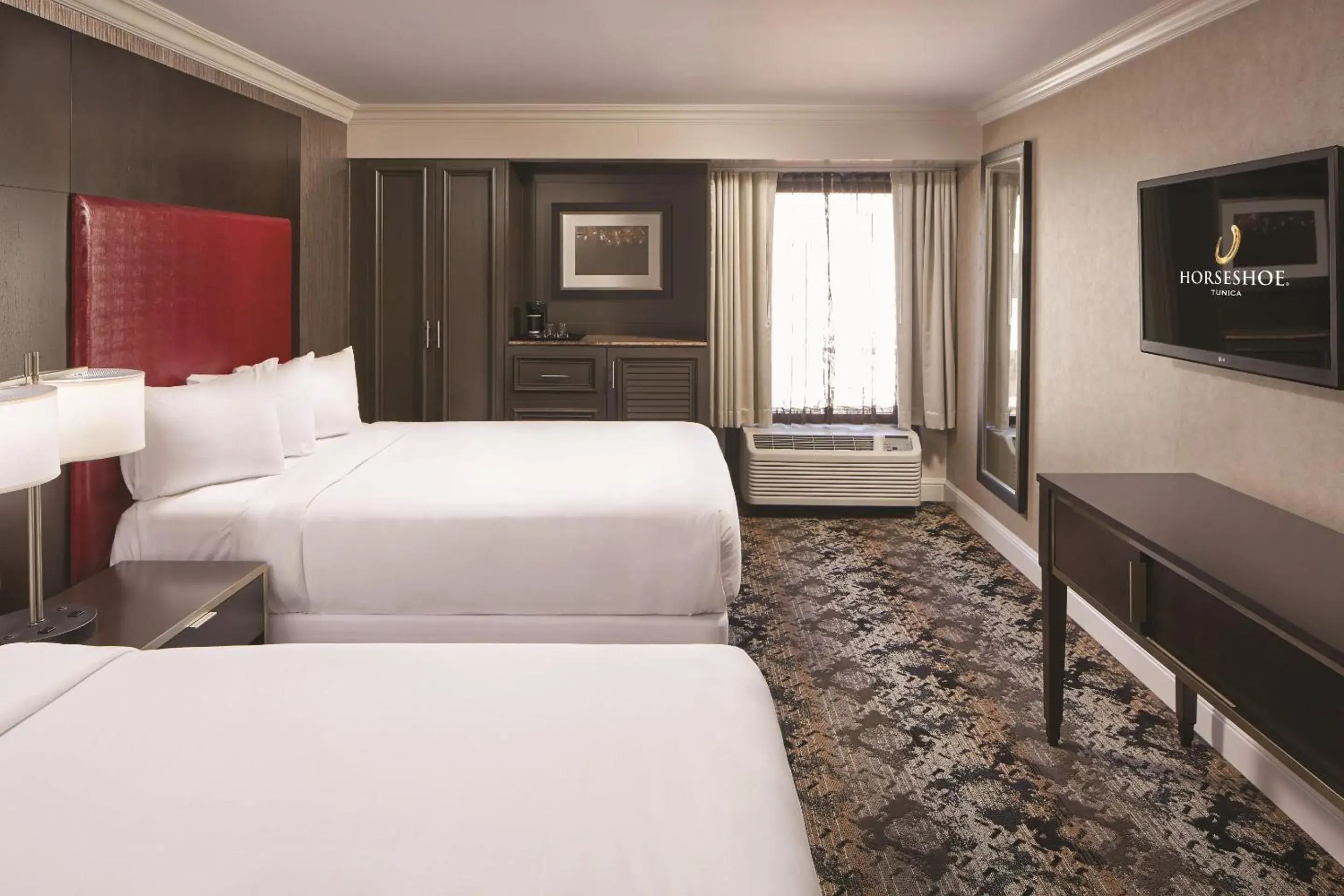 Deluxe Queen Room with Two Queen Beds - Non-Smoking in Horseshoe Tunica, A Caesars Destination Deluxe Queen Room with Two Queen Beds - Non-Smoking in Horseshoe Tunica, A Caesars Destination