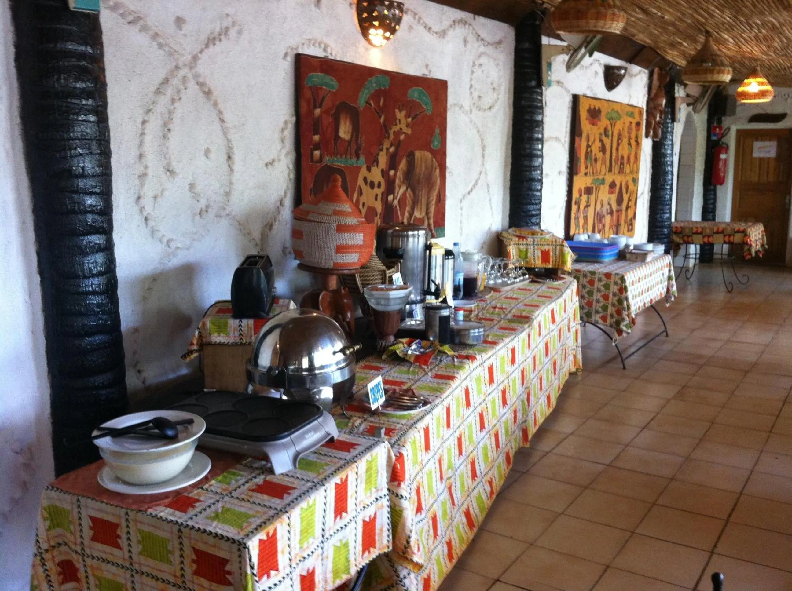Restaurant/places to eat in Hotel Club Safari