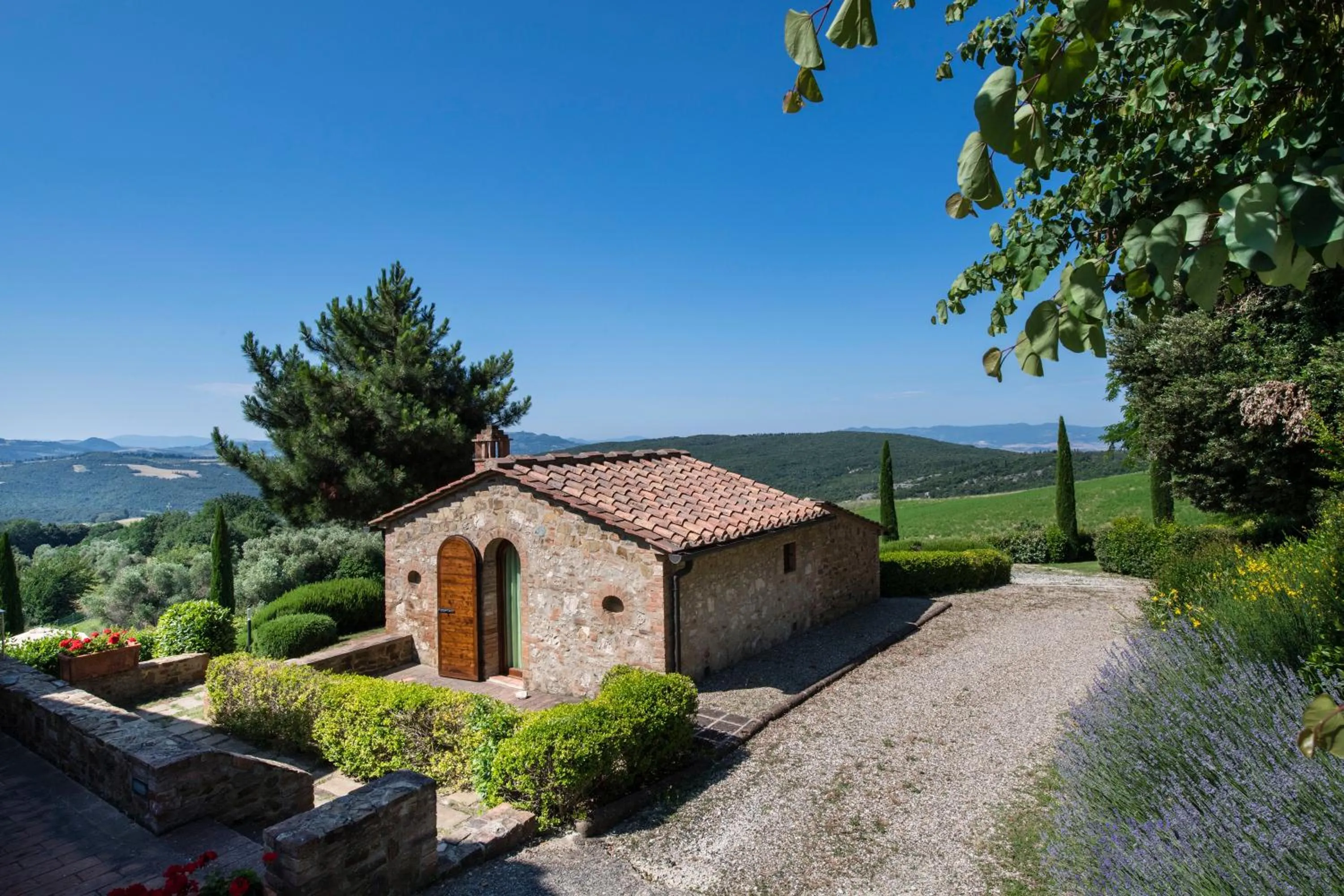 Property building in Il Defizio