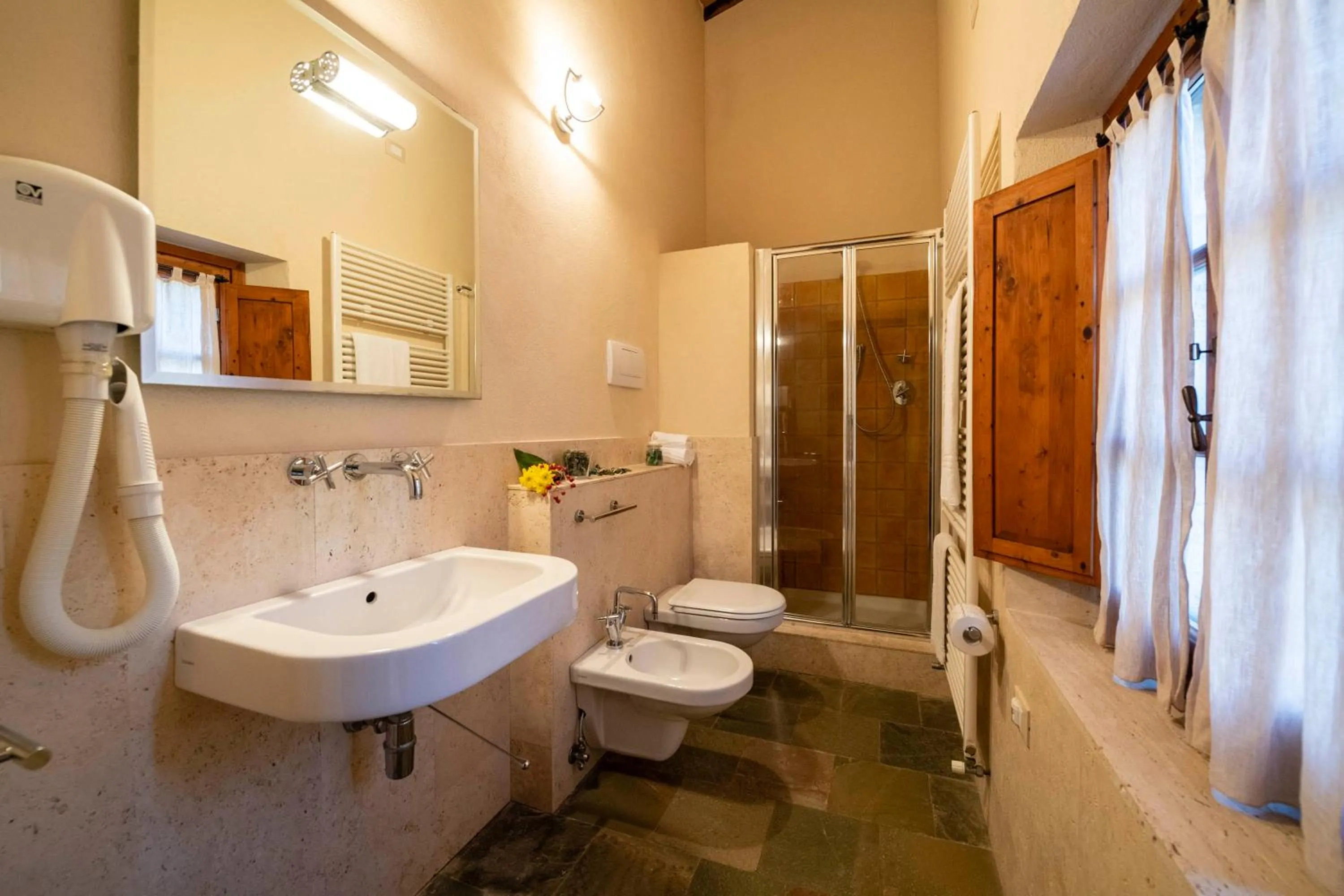 Shower in Il Defizio