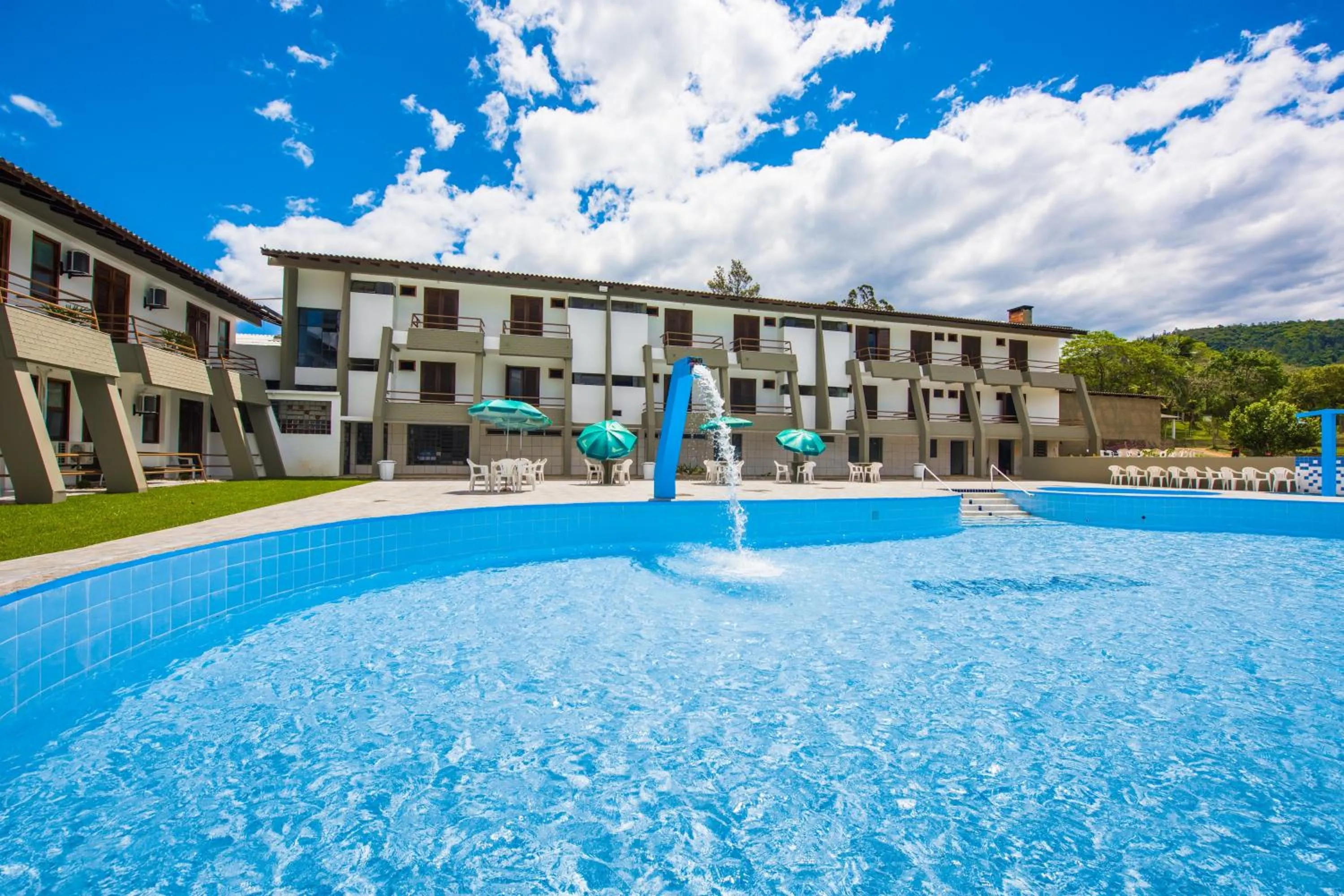 Swimming pool in Hotel Termas do Lago