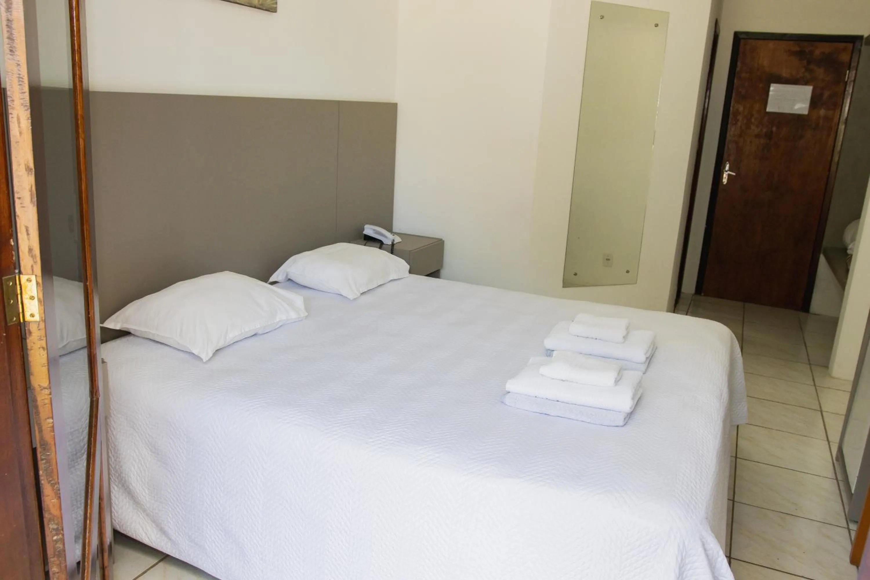 Bed in Hotel Termas do Lago