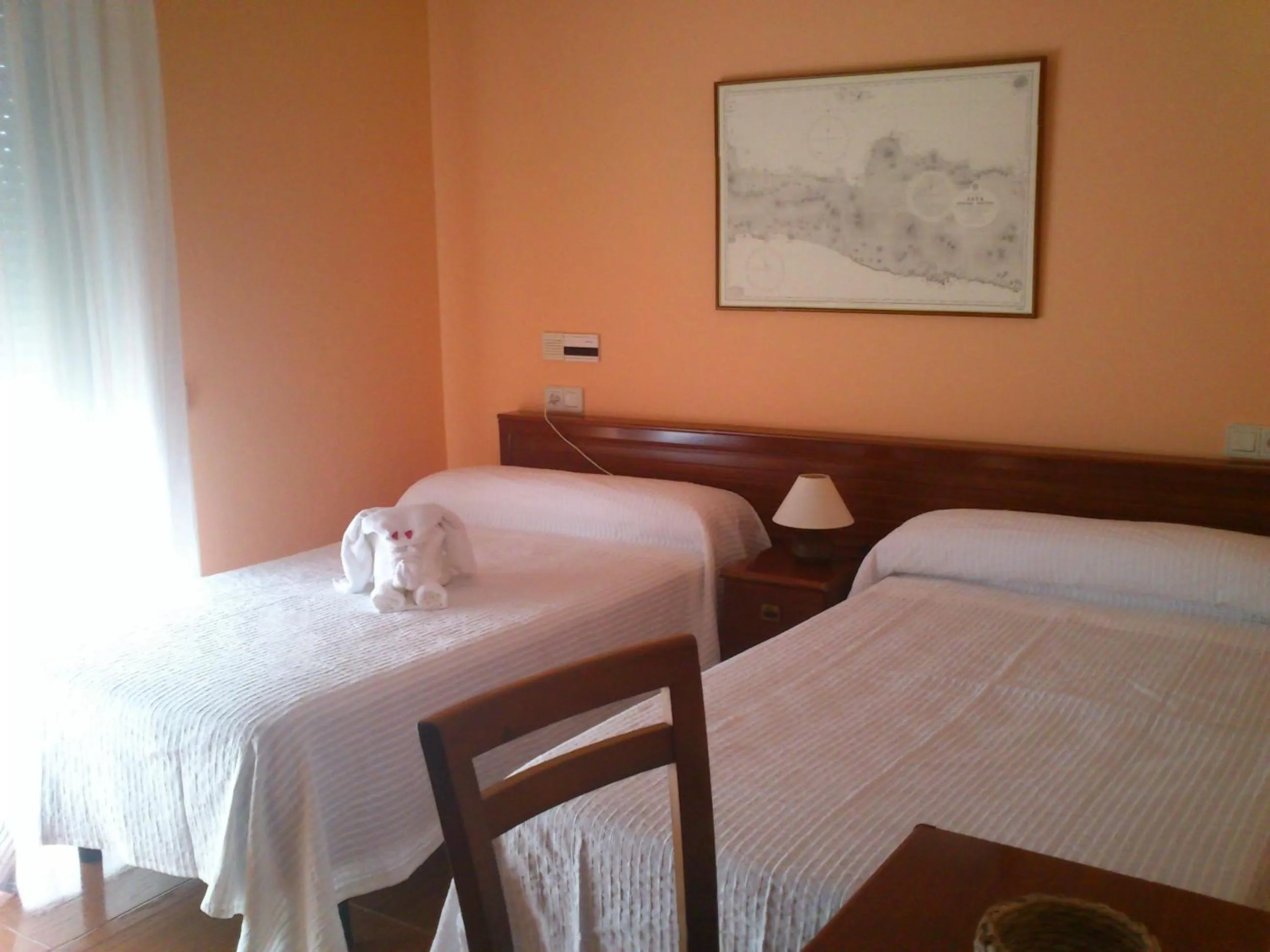 Photo of the whole room in Hotel Brisamar