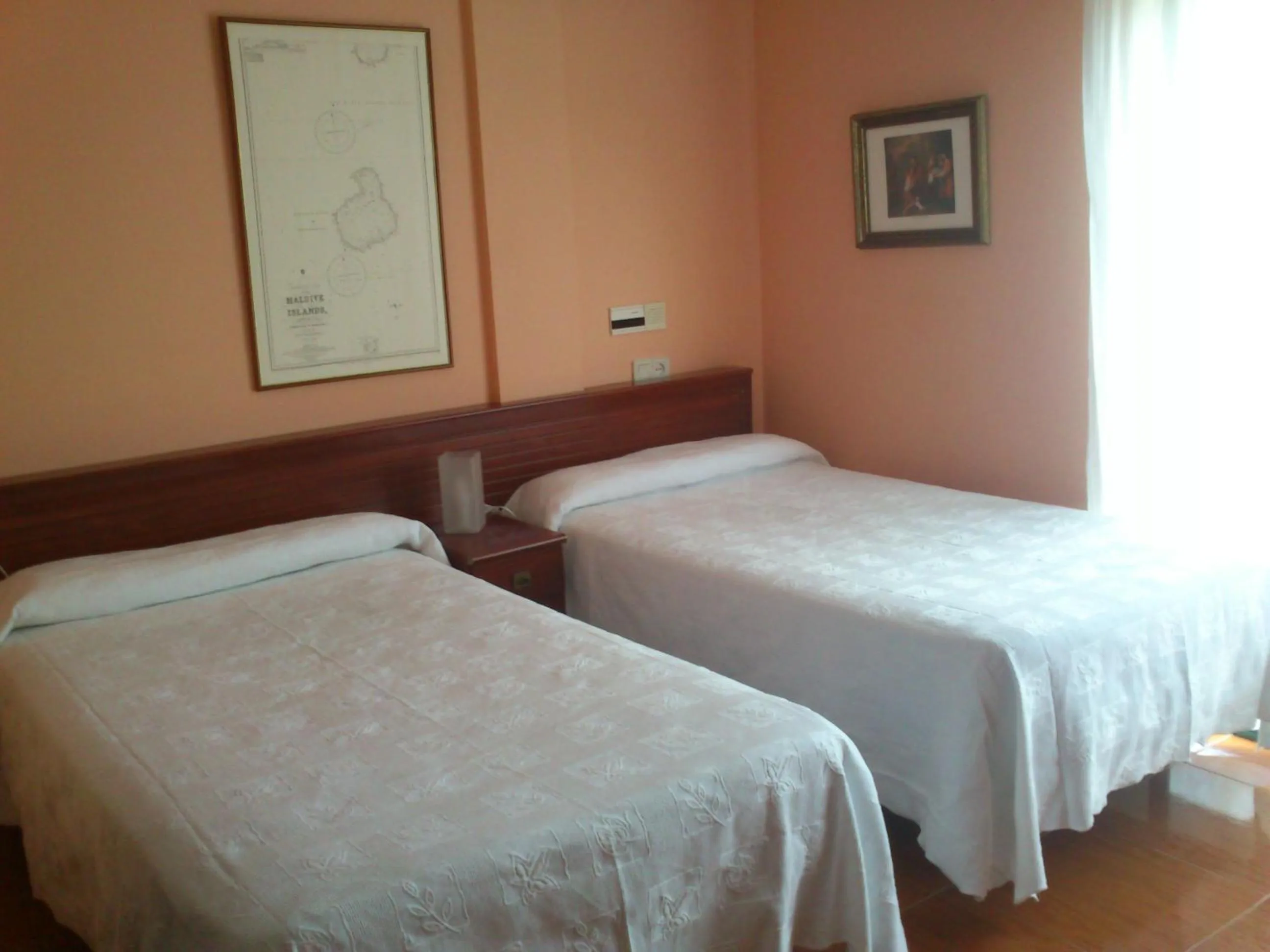 Photo of the whole room in Hotel Brisamar