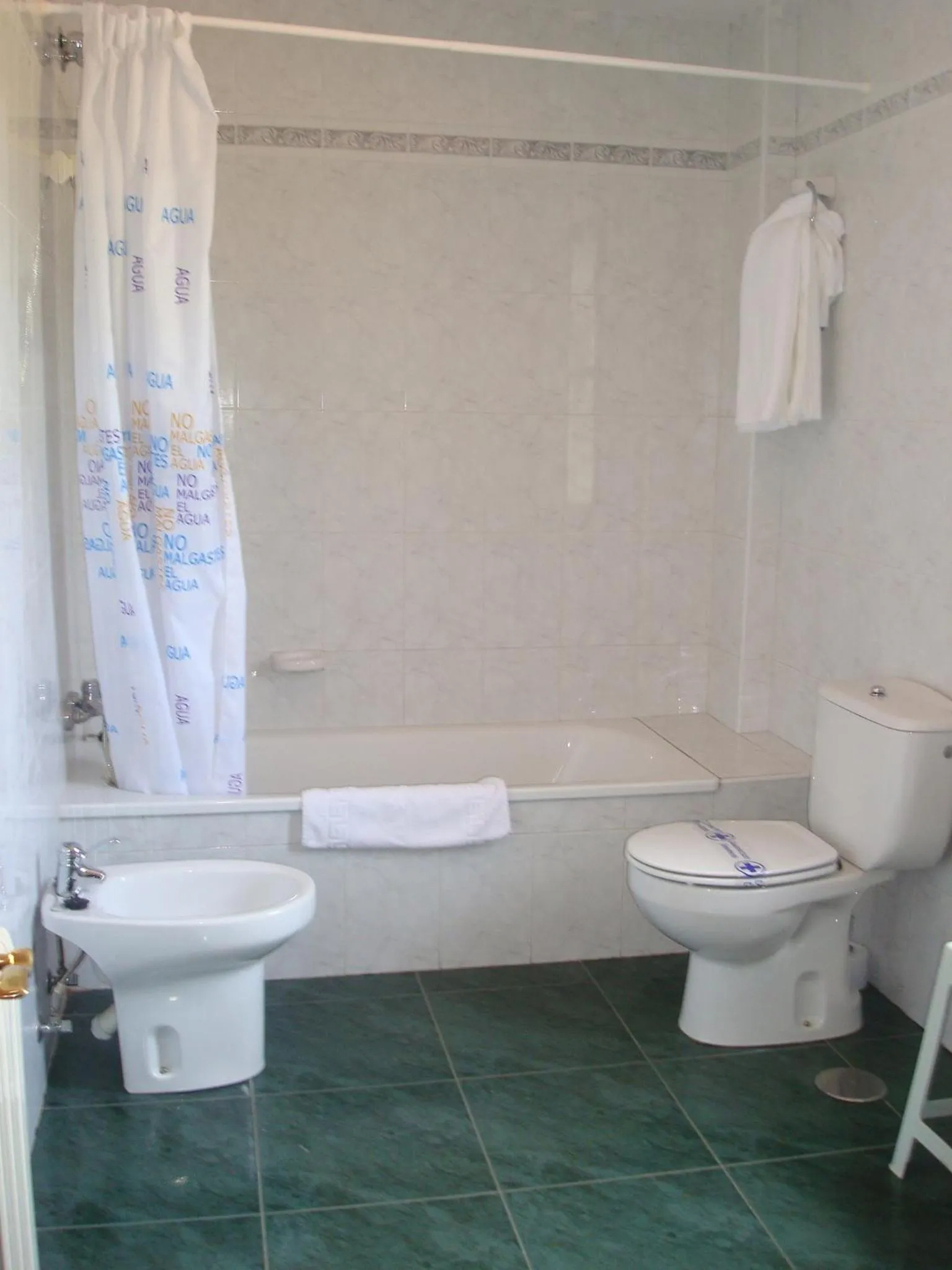 Photo of the whole room in Hotel Brisamar