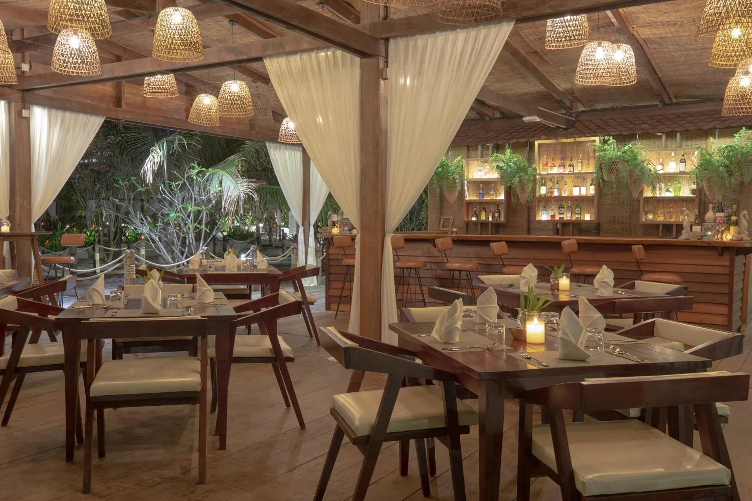 La Passion by Achariyak