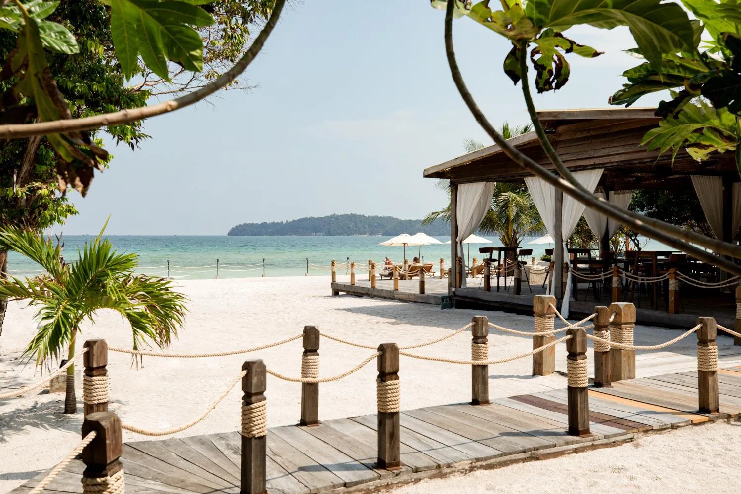 La Passion by Achariyak