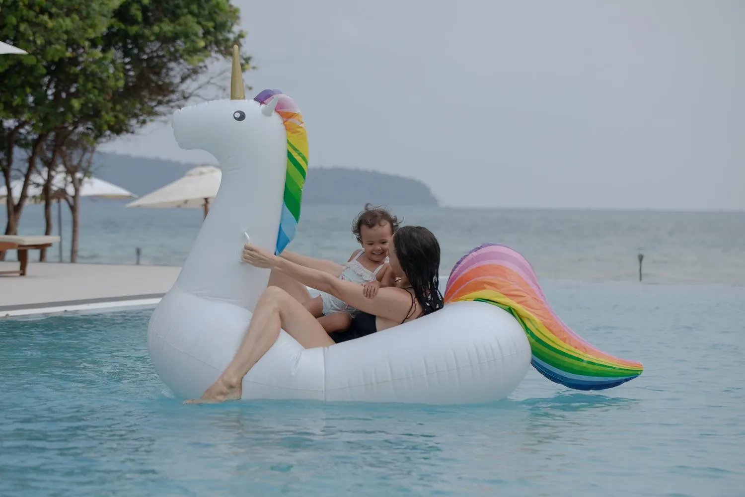 People in La Passion by Achariyak