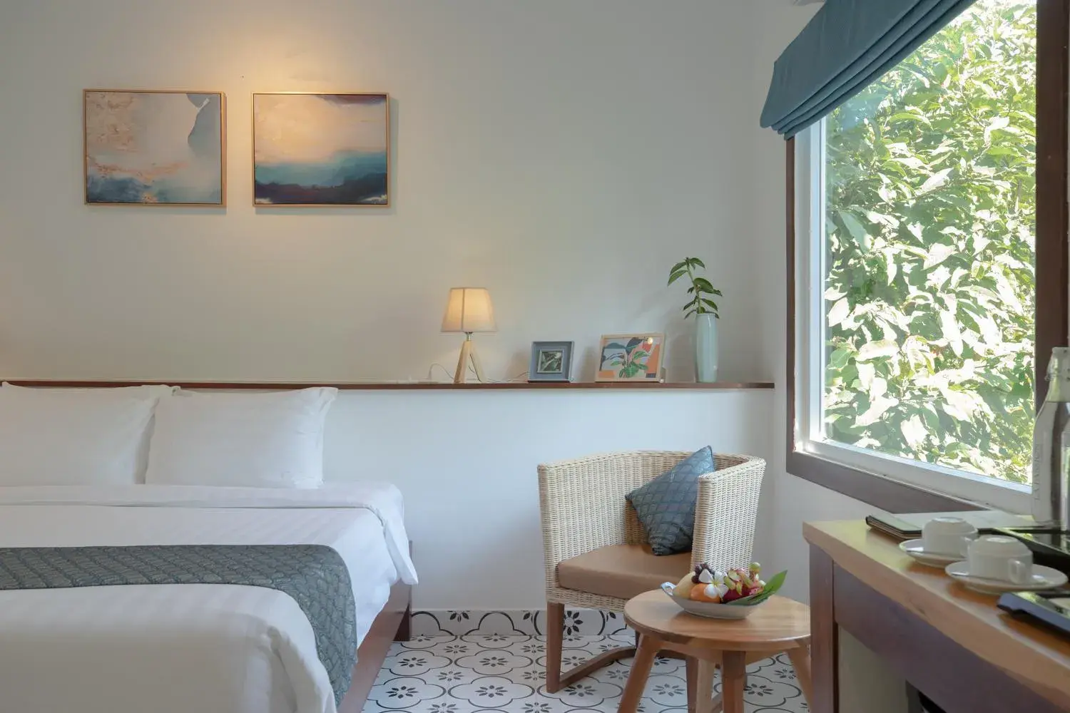 Seating area, Bed in La Passion by Achariyak Seating area, Bed in La Passion by Achariyak