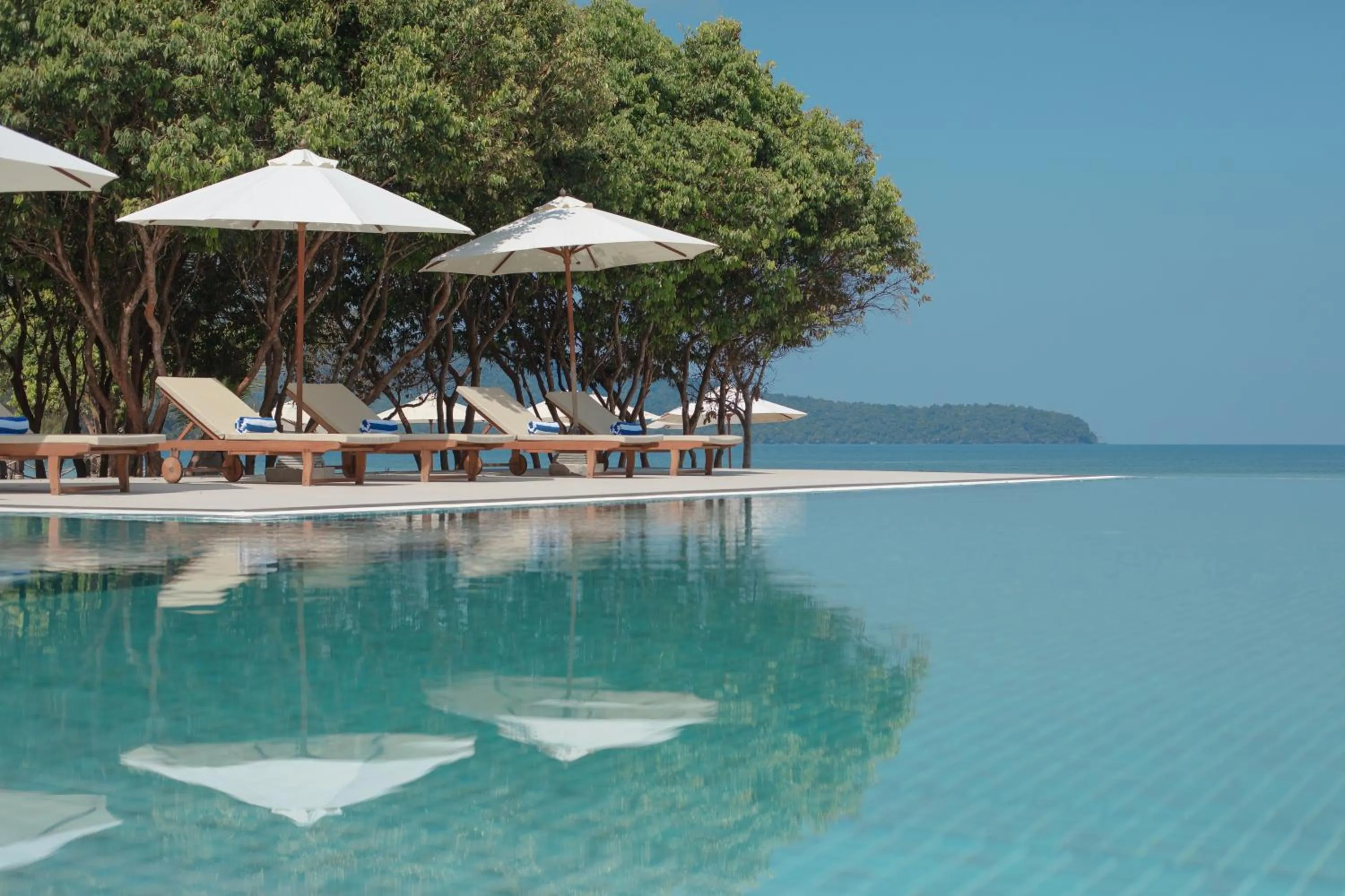 Swimming pool in La Passion by Achariyak