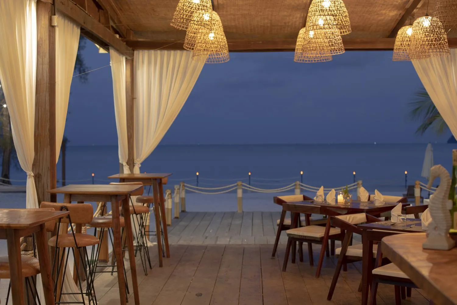 La Passion by Achariyak